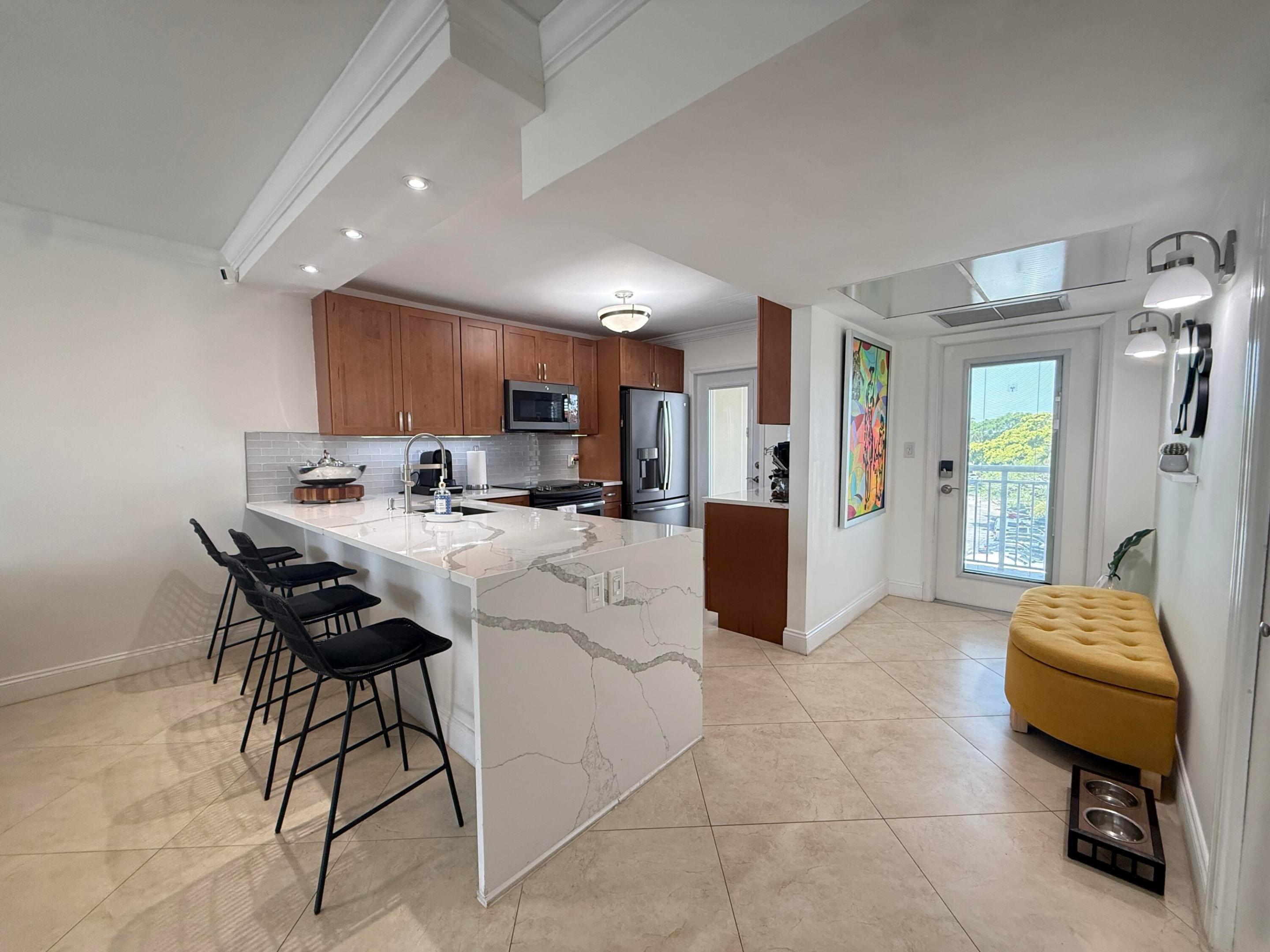 NO 4 PALM-AIRE AT CORAL KEY - Residential