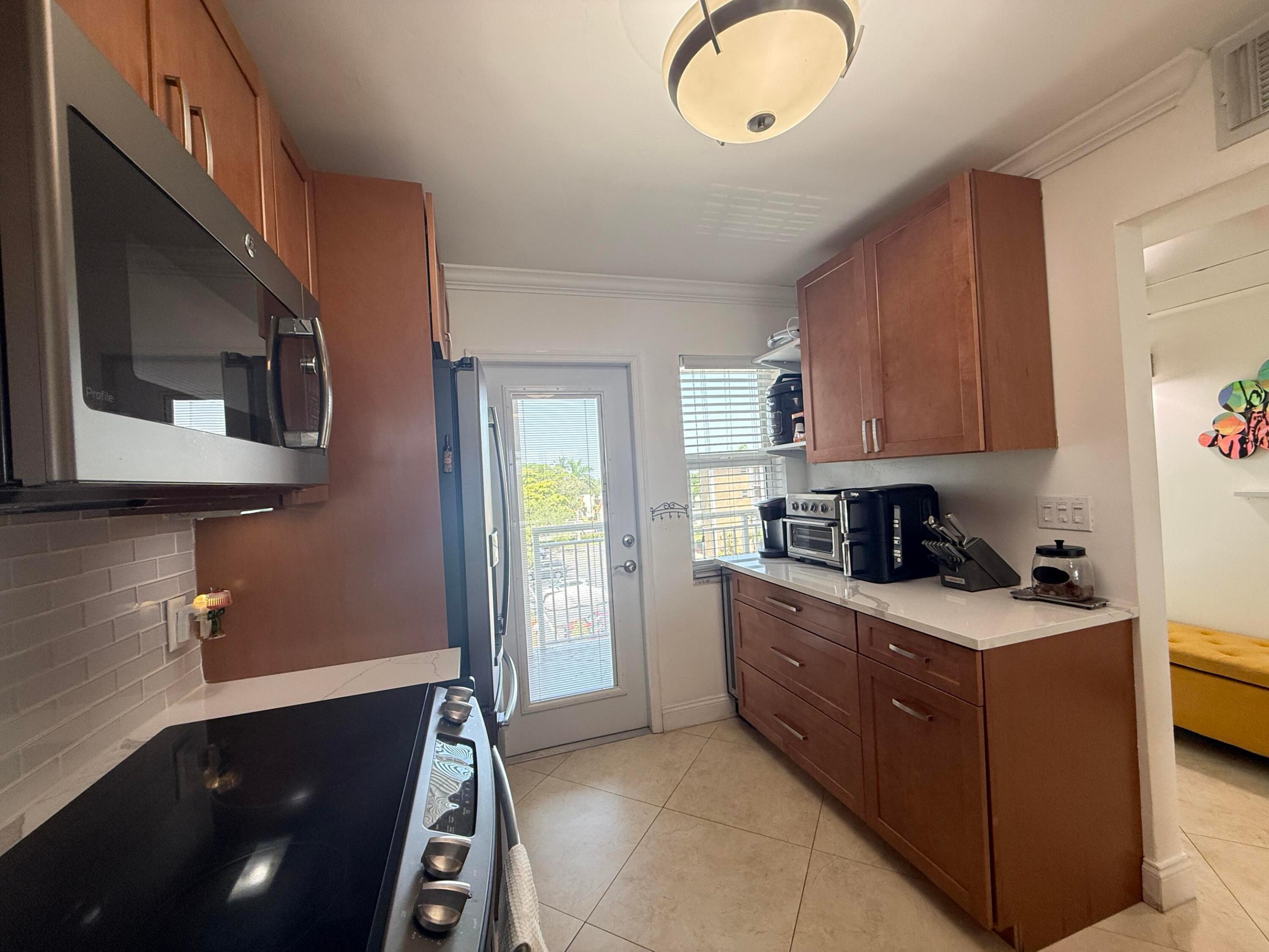 NO 4 PALM-AIRE AT CORAL KEY - Residential