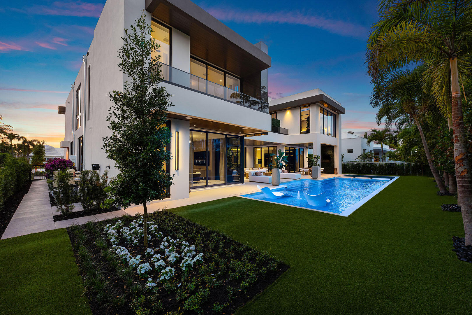 ROYAL PALM YACHT & COUNTRY CLUB - Residential