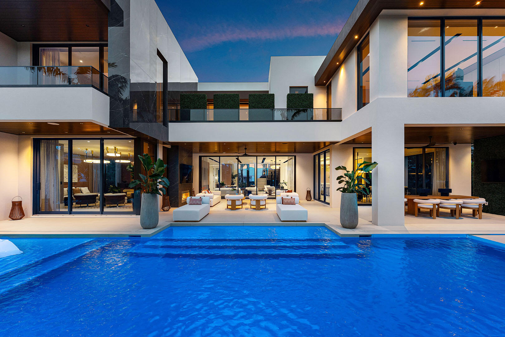 ROYAL PALM YACHT & COUNTRY CLUB - Residential