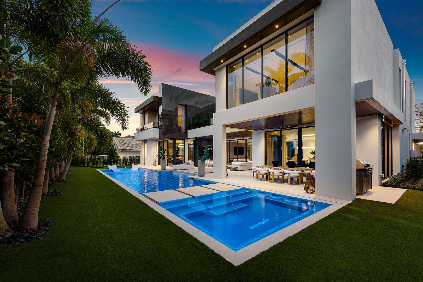 ROYAL PALM YACHT & COUNTRY CLUB - Residential