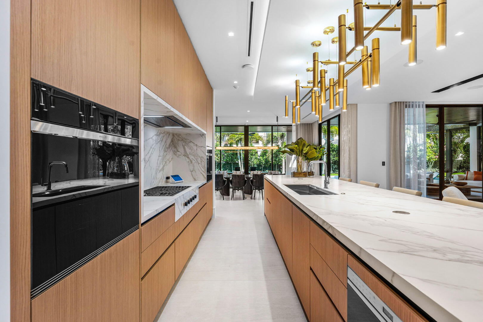 ROYAL PALM YACHT & COUNTRY CLUB - Residential