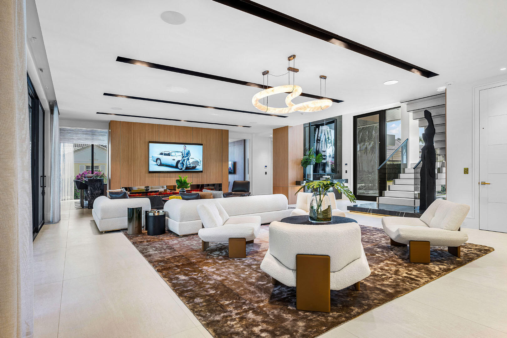 ROYAL PALM YACHT & COUNTRY CLUB - Residential
