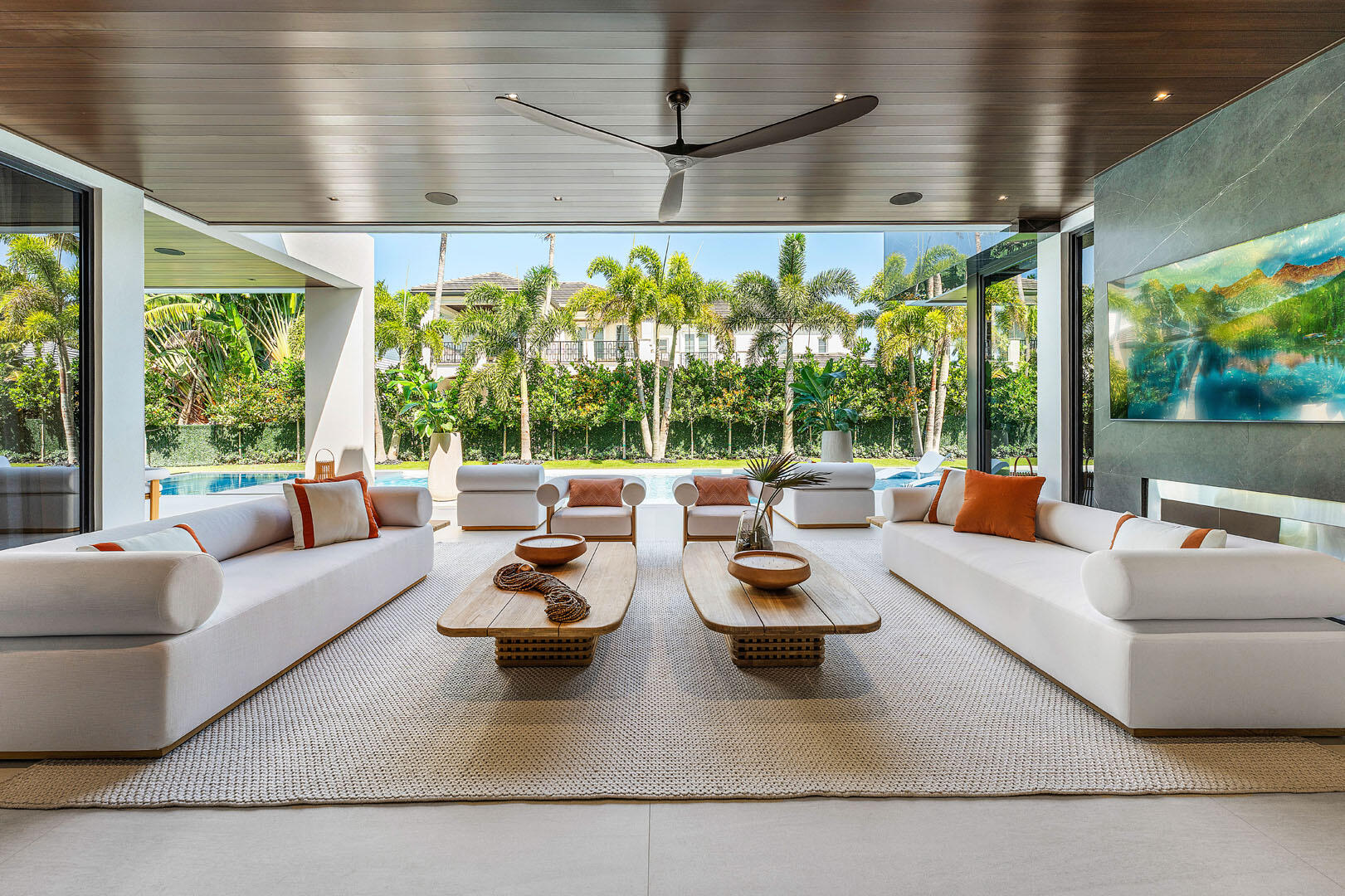 ROYAL PALM YACHT & COUNTRY CLUB - Residential