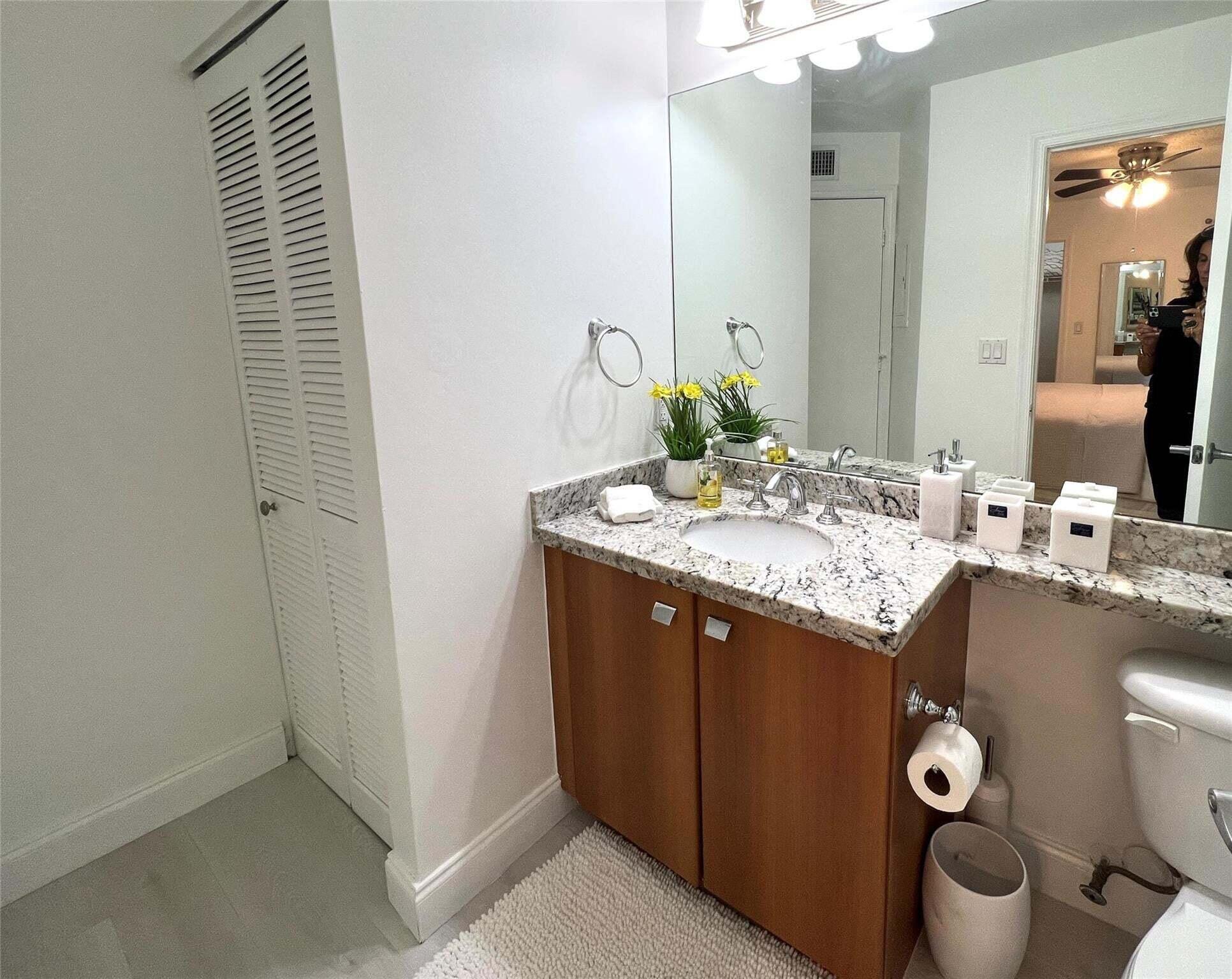 BAHIA AT DELRAY CONDO - Residential Lease