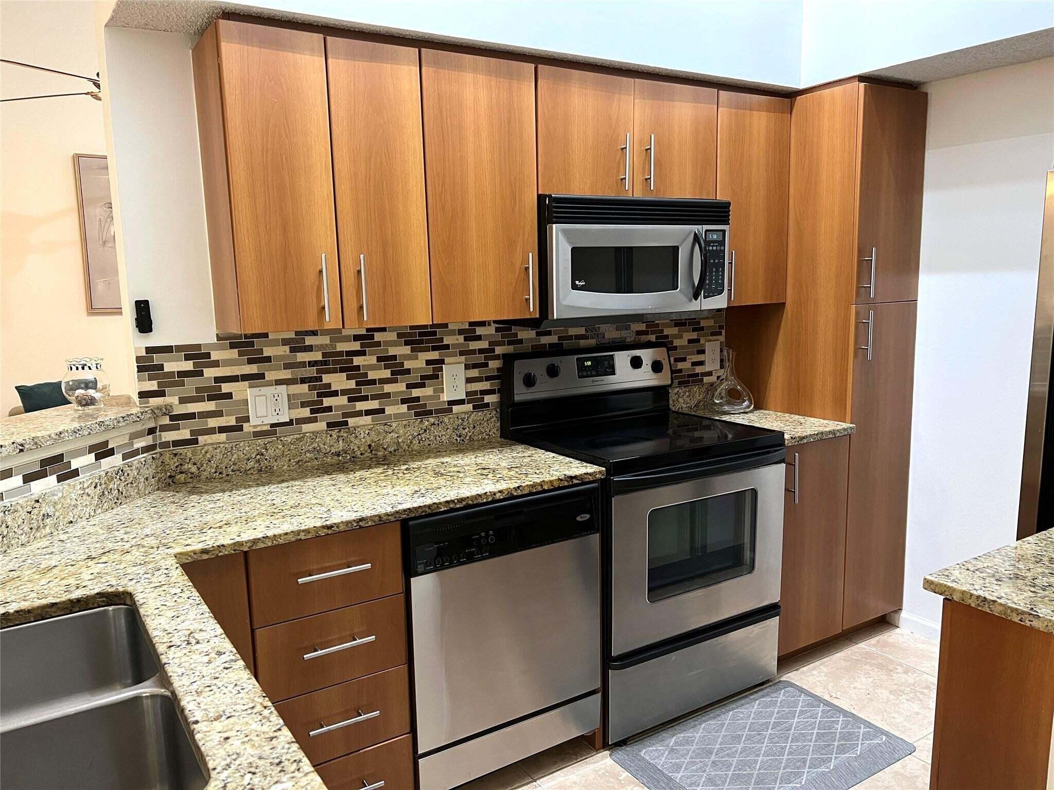 BAHIA AT DELRAY CONDO - Residential Lease