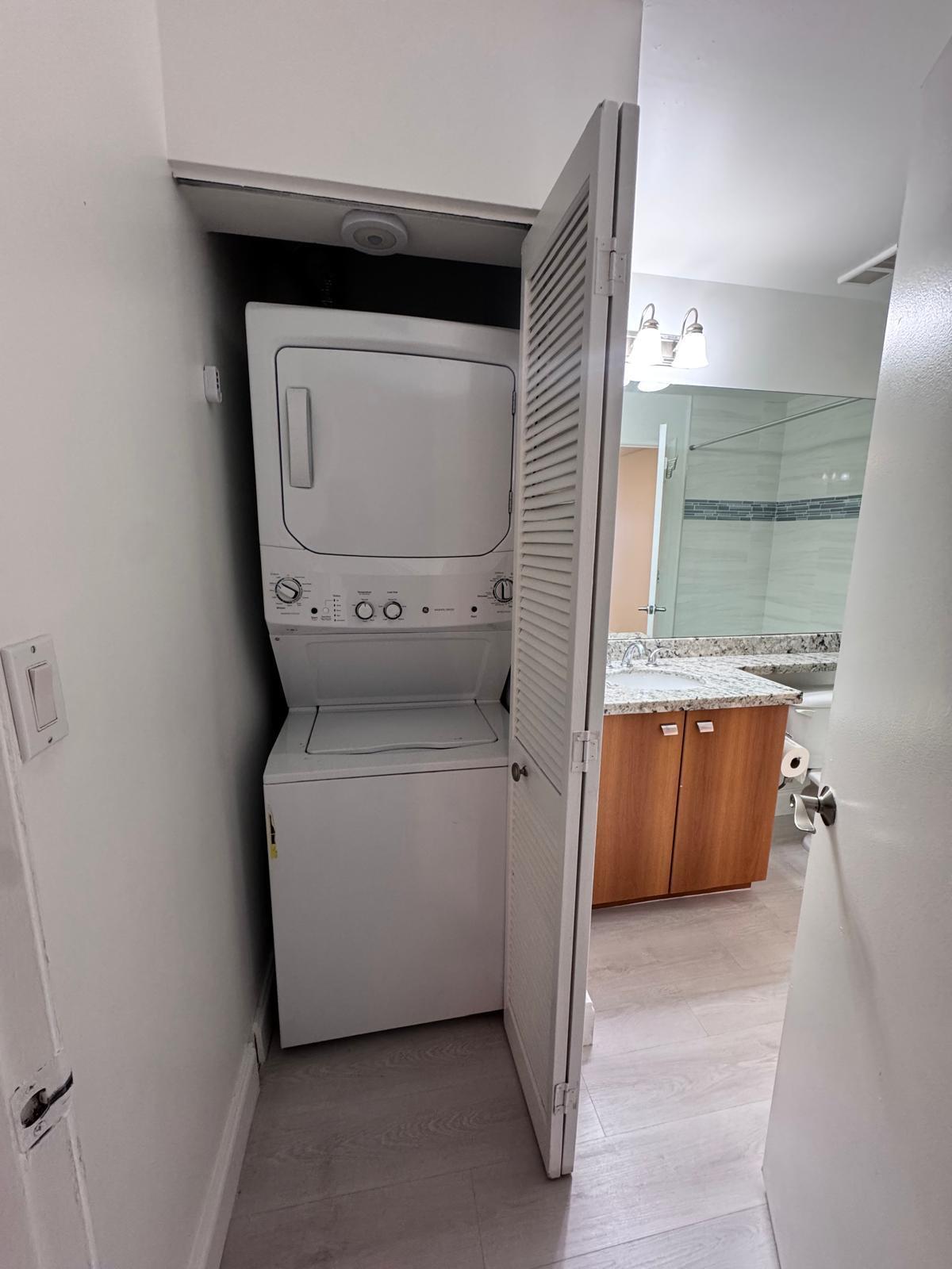 BAHIA AT DELRAY CONDO - Residential Lease