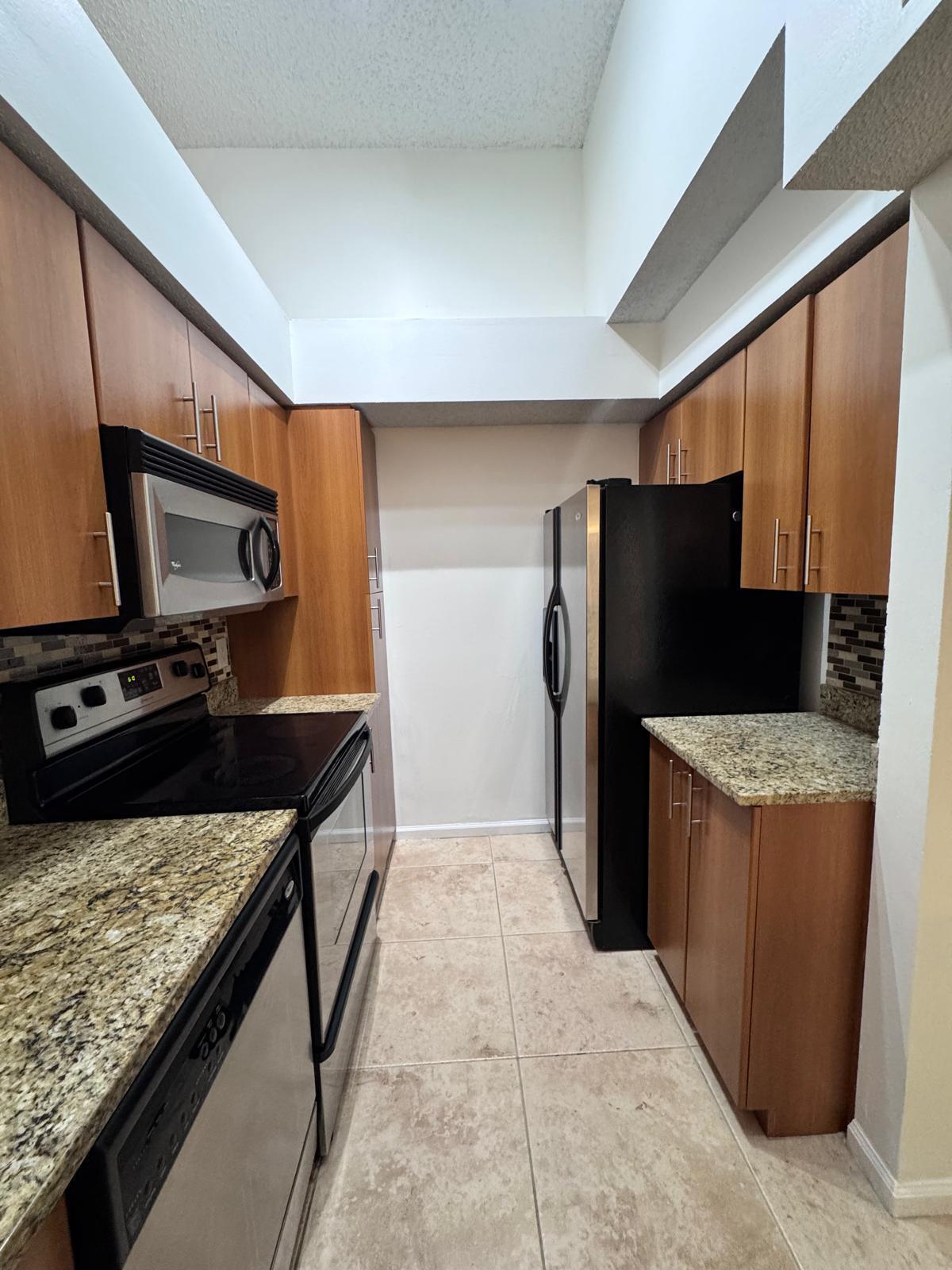 BAHIA AT DELRAY CONDO - Residential Lease