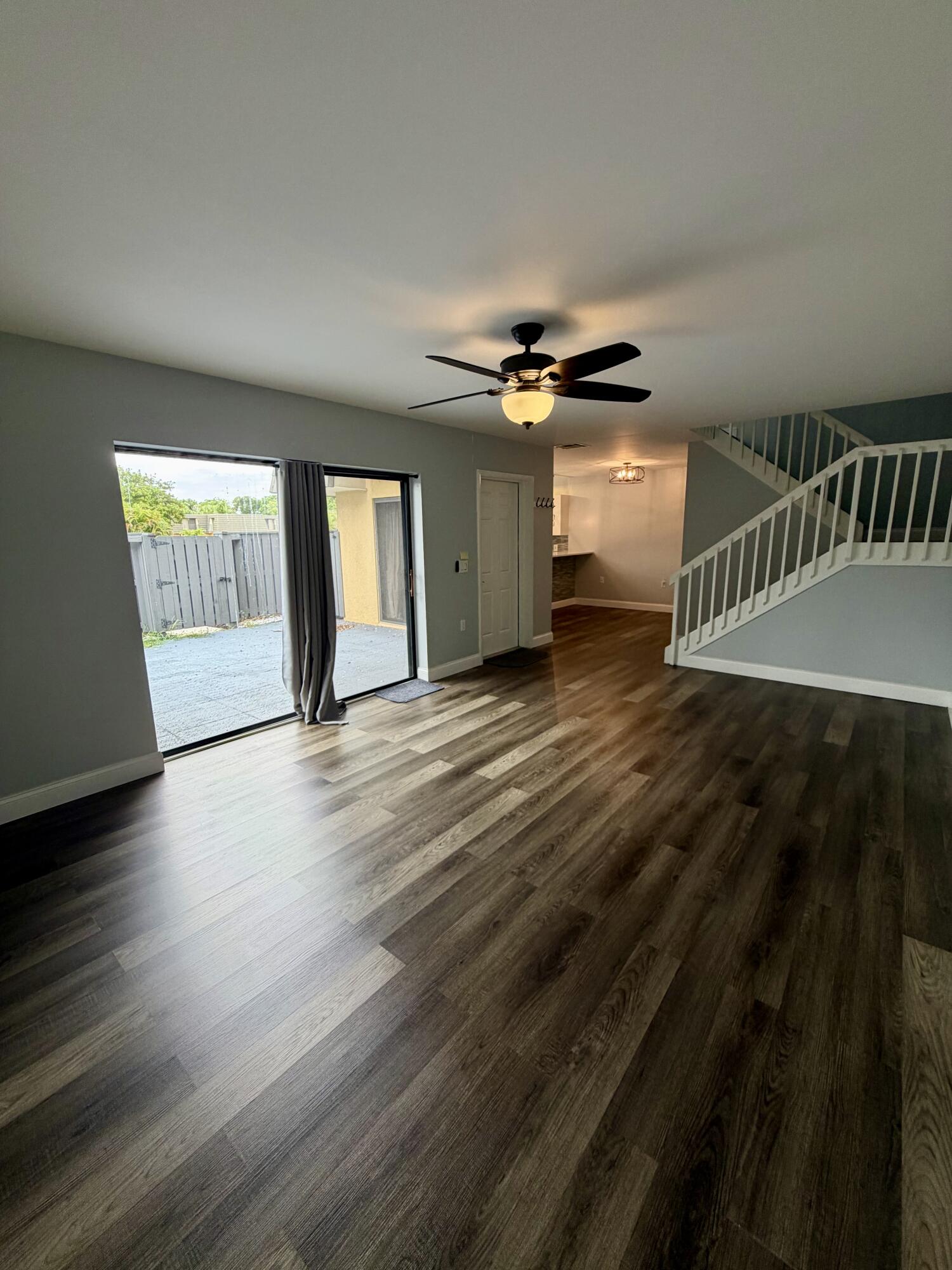VILLAGE OF SANDALWOOD LAKES 1 - Residential