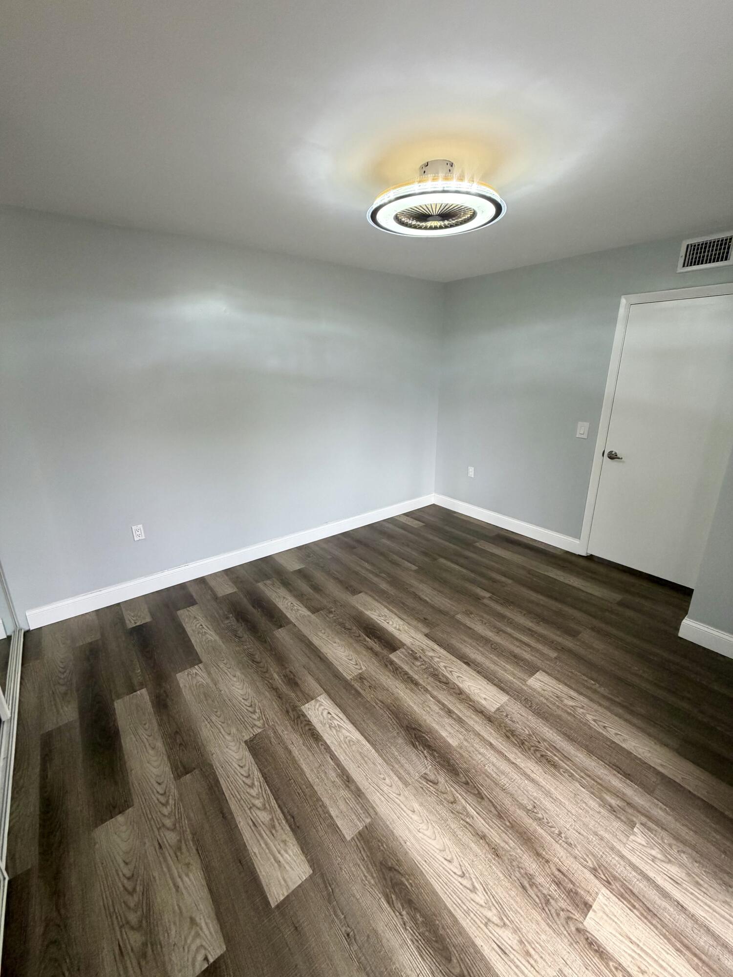 VILLAGE OF SANDALWOOD LAKES 1 - Residential