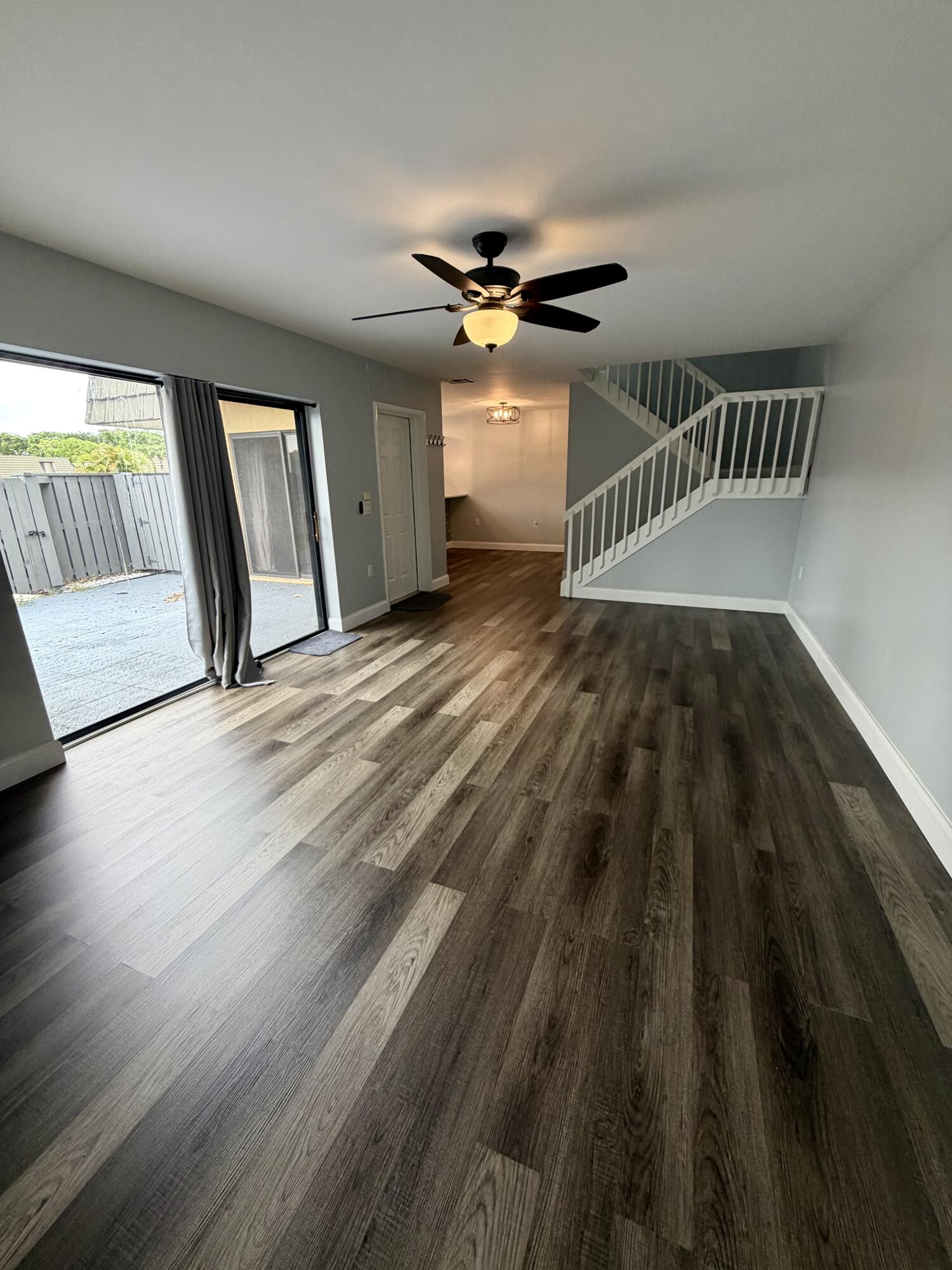 VILLAGE OF SANDALWOOD LAKES 1 - Residential