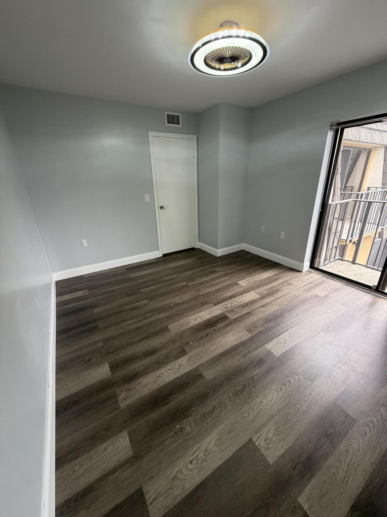 VILLAGE OF SANDALWOOD LAKES 1 - Residential