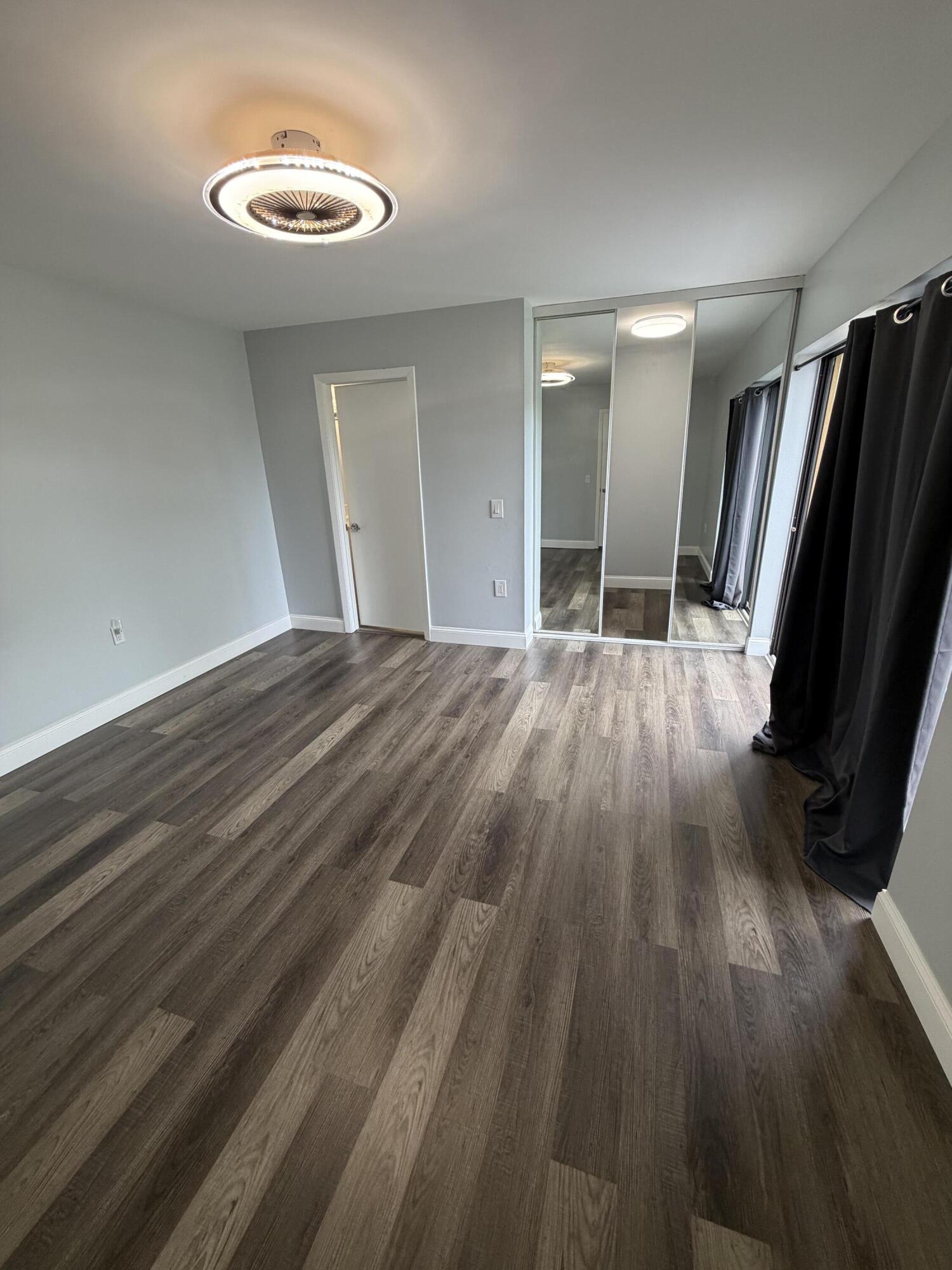 VILLAGE OF SANDALWOOD LAKES 1 - Residential