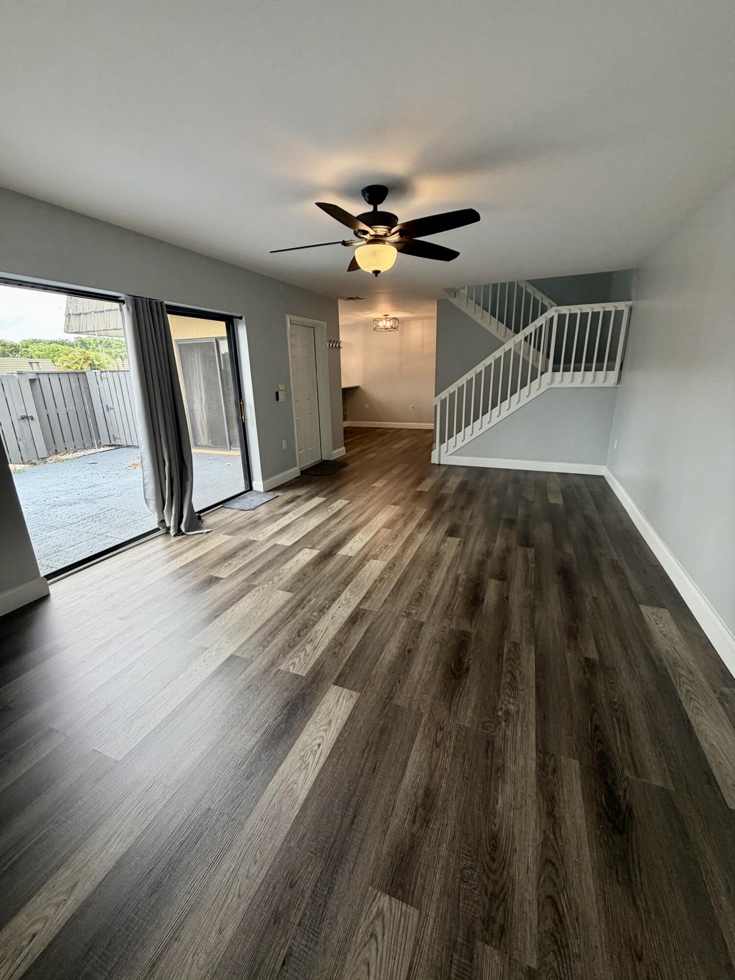 VILLAGE OF SANDALWOOD LAKES 1 - Residential