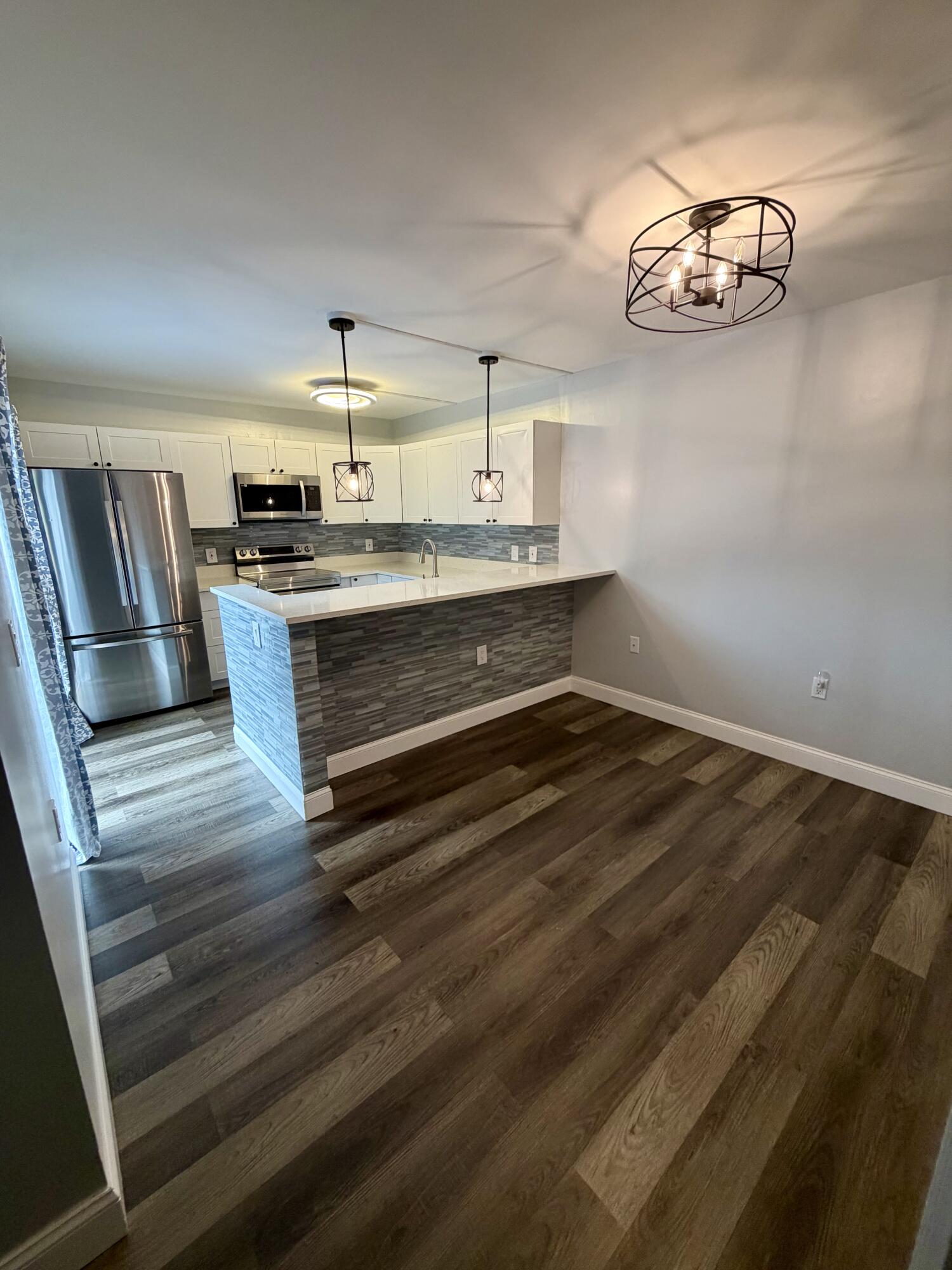 VILLAGE OF SANDALWOOD LAKES 1 - Residential