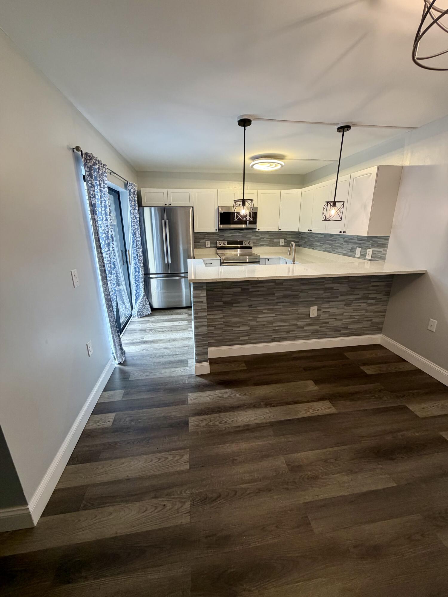 VILLAGE OF SANDALWOOD LAKES 1 - Residential