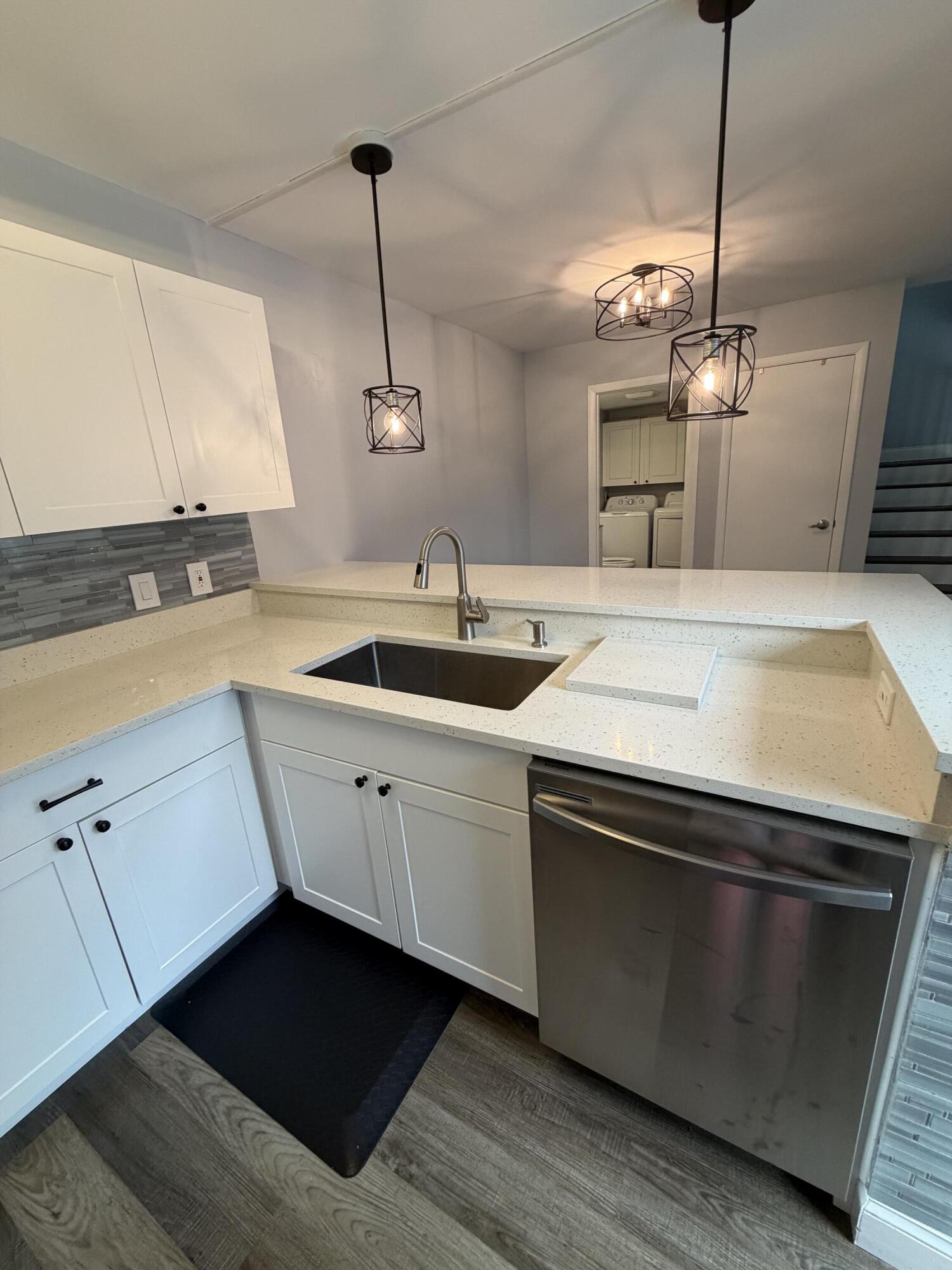 VILLAGE OF SANDALWOOD LAKES 1 - Residential