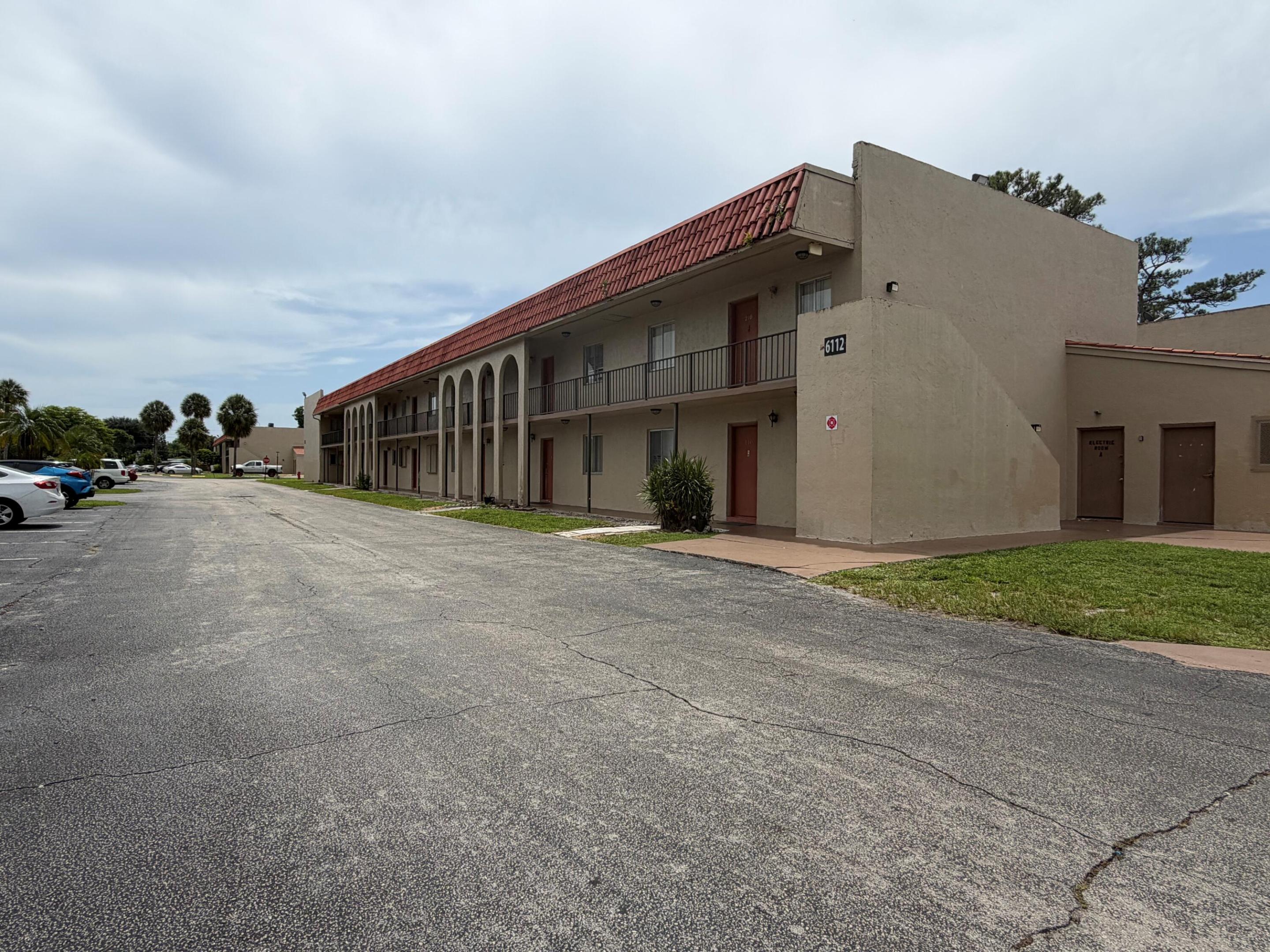 FOREST HILL GARDENS CONDO - Residential