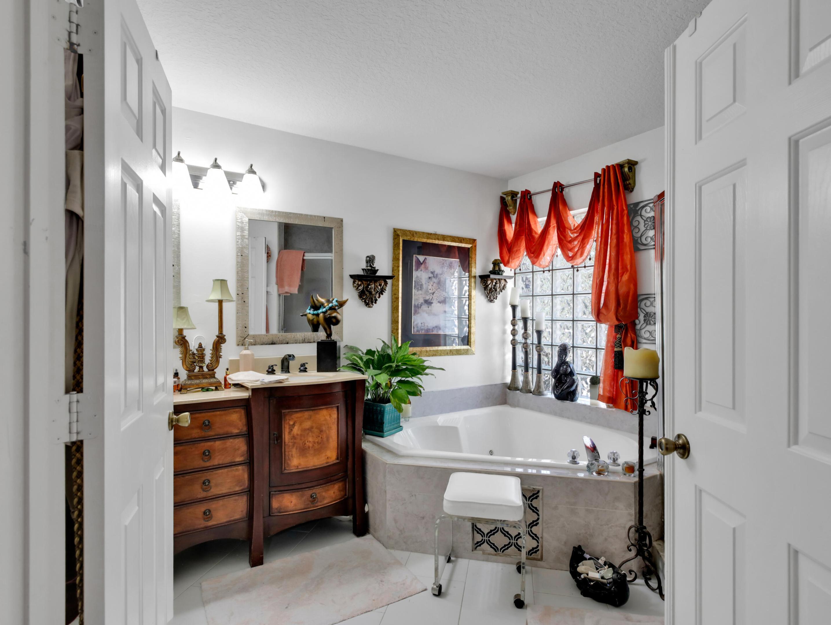 Loxahatchee - Residential