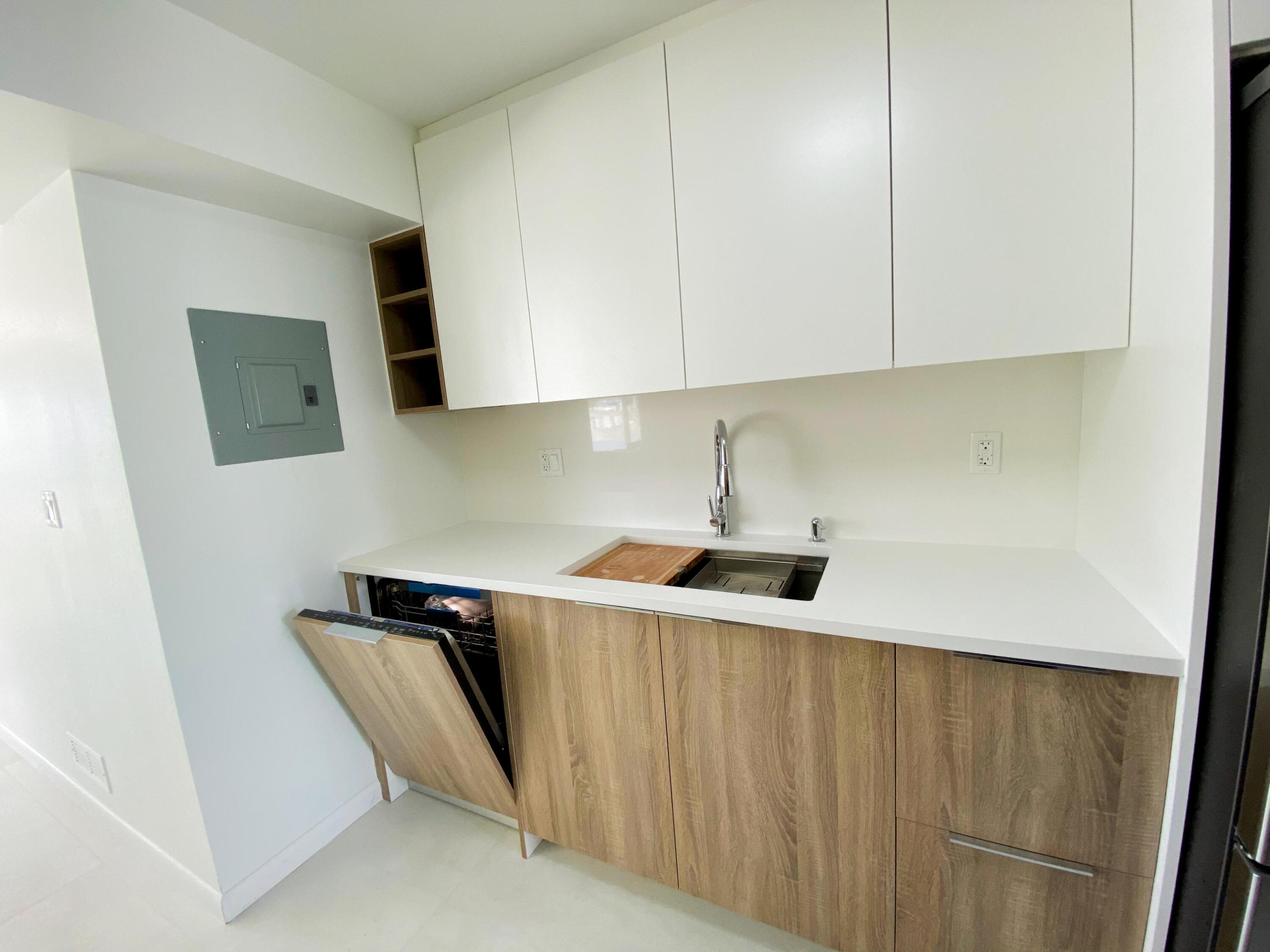 LIGHTHOUSE BAY CONDO - Residential Lease