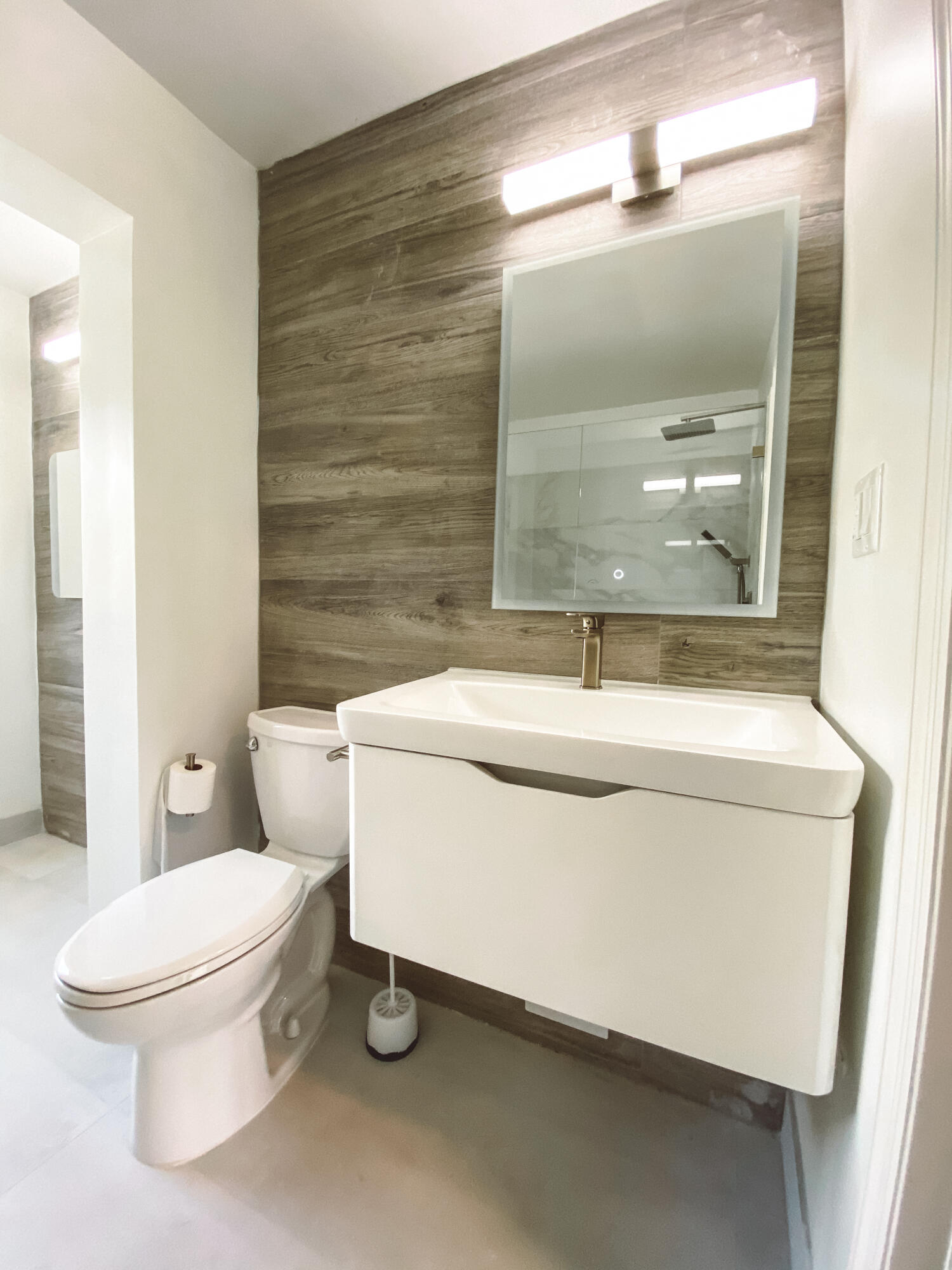 LIGHTHOUSE BAY CONDO - Residential Lease