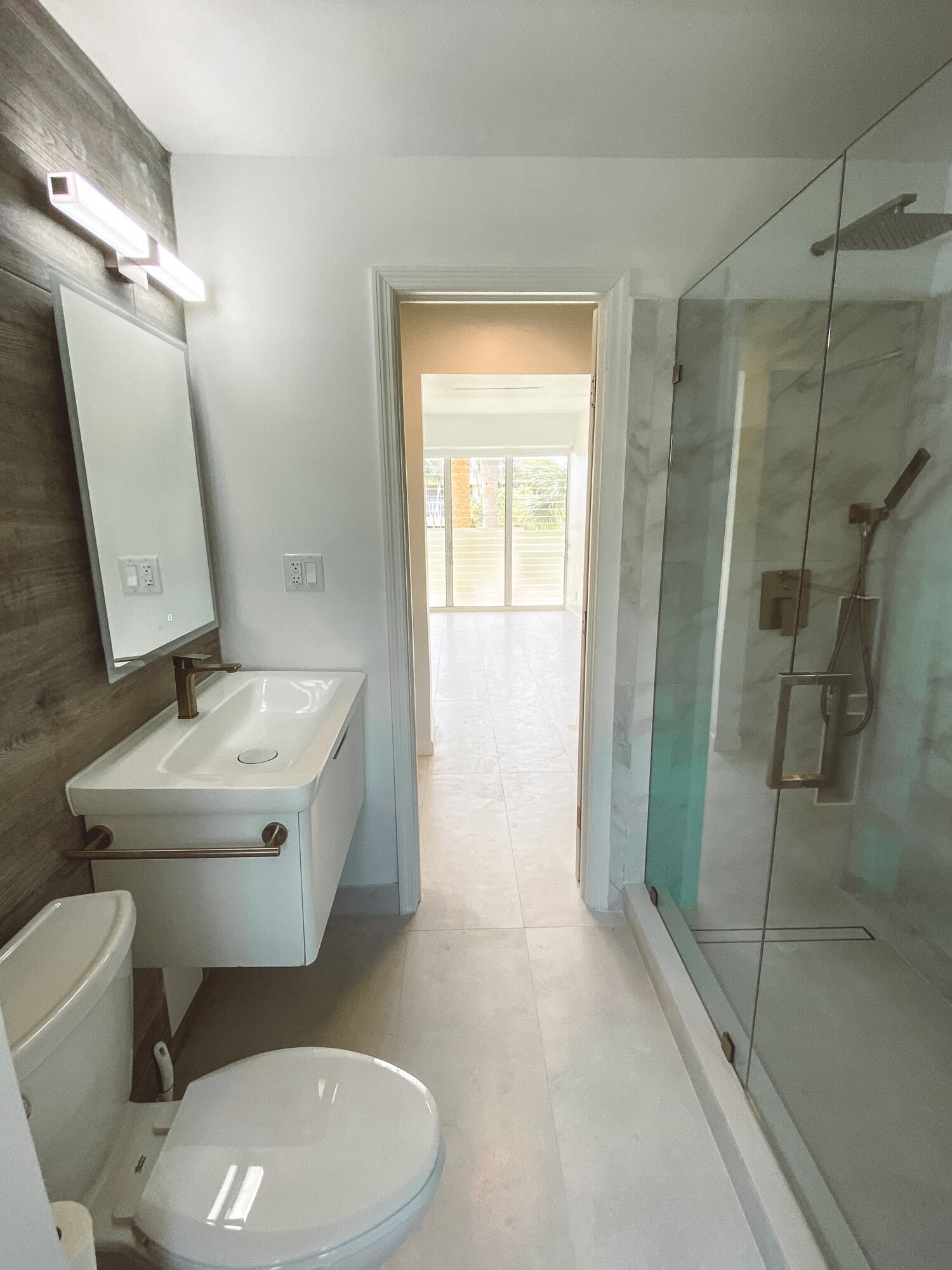 LIGHTHOUSE BAY CONDO - Residential Lease