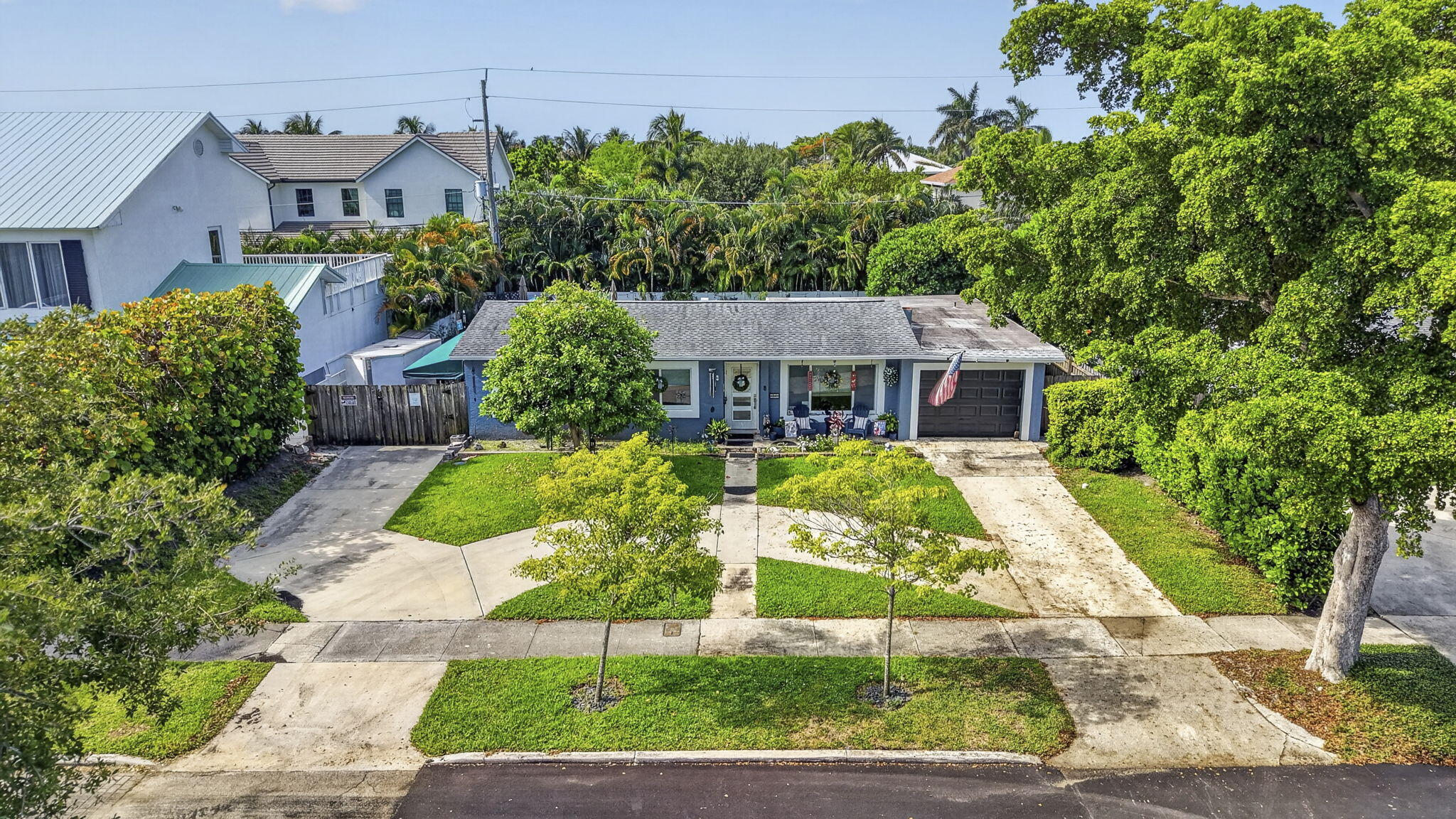 LEWIS SHORE ESTATES LA VISTA ADDN 1 - Residential