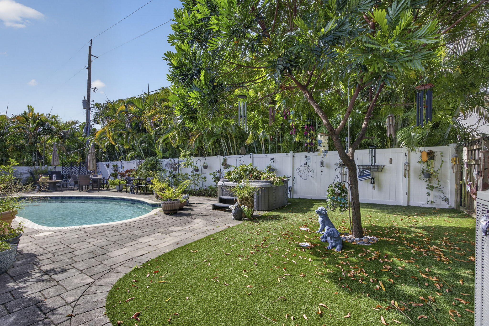 LEWIS SHORE ESTATES LA VISTA ADDN 1 - Residential