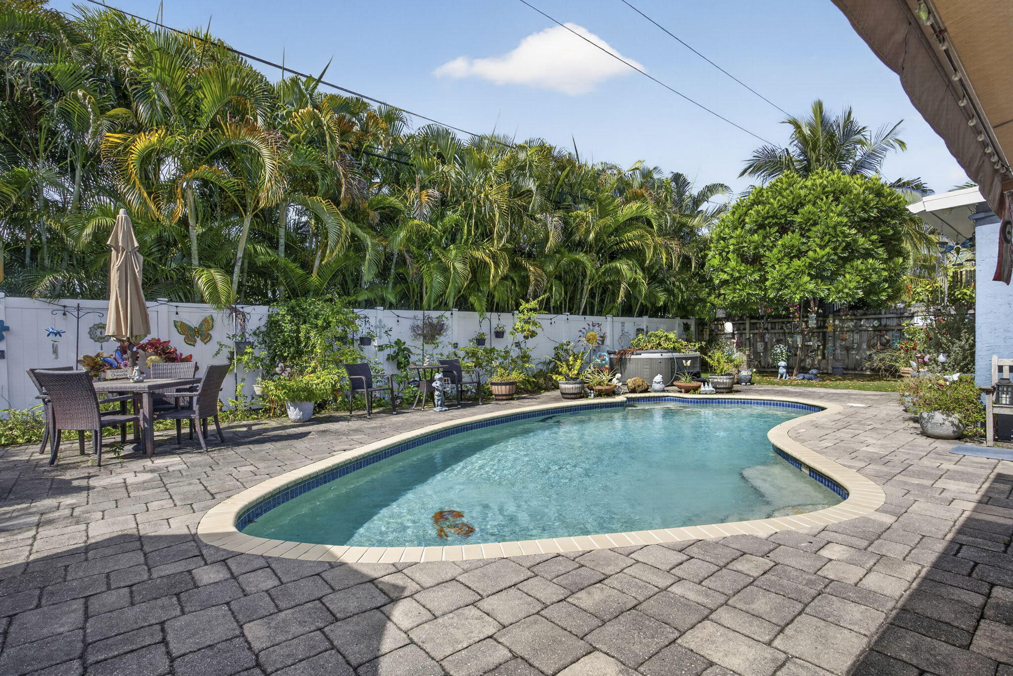LEWIS SHORE ESTATES LA VISTA ADDN 1 - Residential