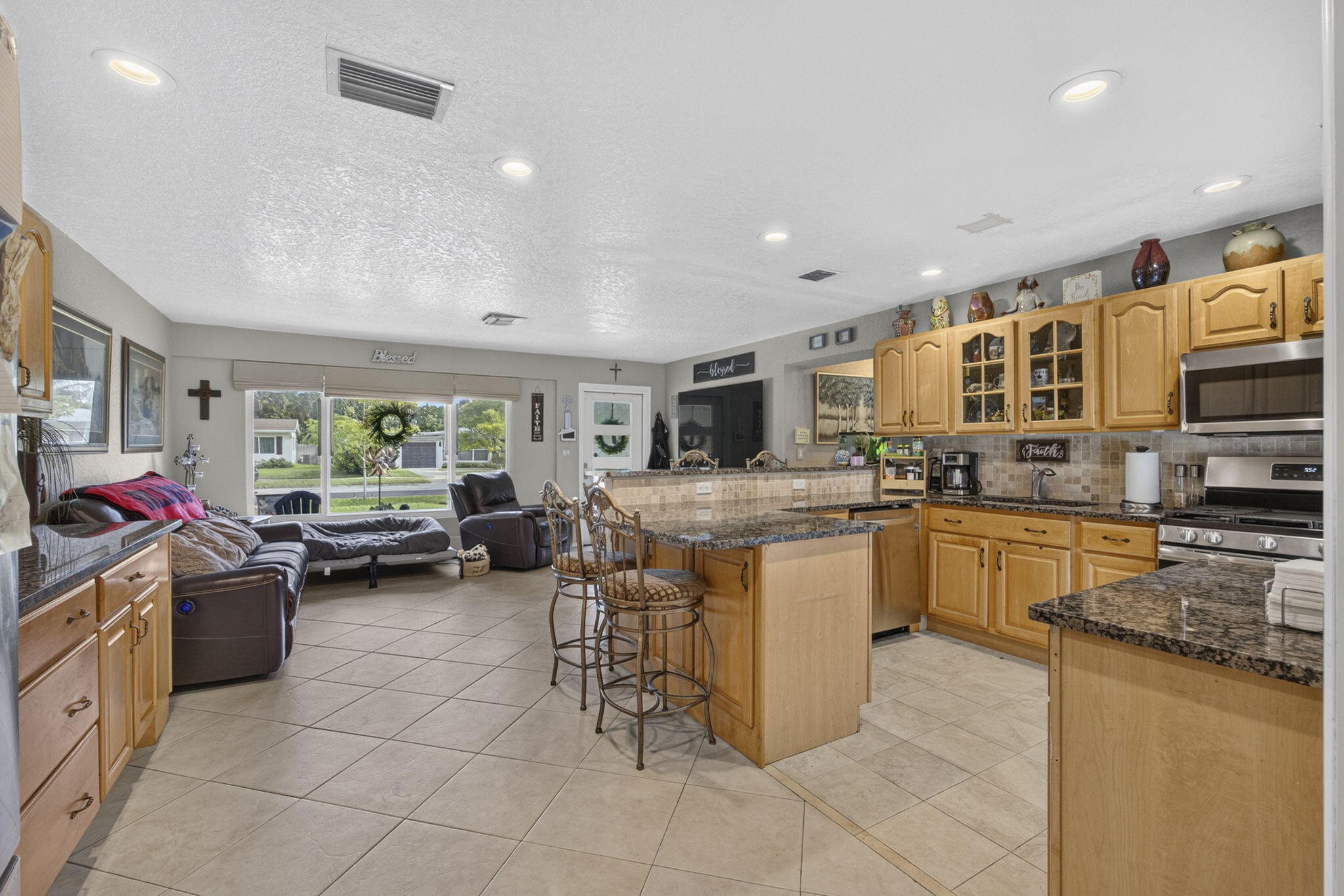 LEWIS SHORE ESTATES LA VISTA ADDN 1 - Residential
