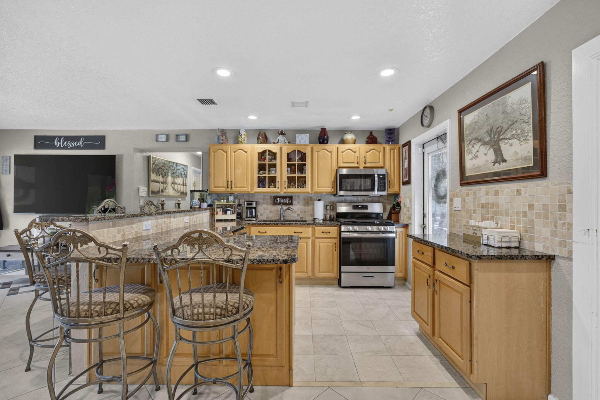 LEWIS SHORE ESTATES LA VISTA ADDN 1 - Residential