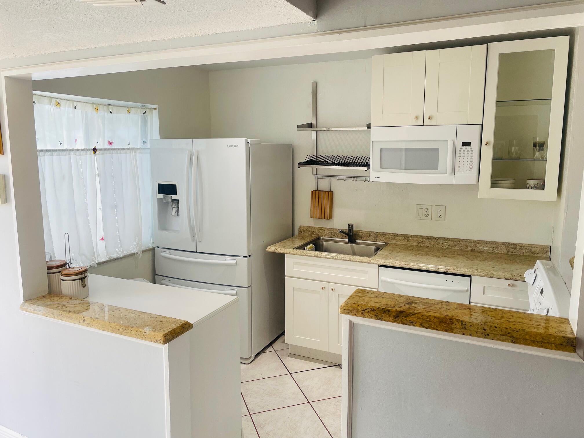 ROYAL VILLAGE TOWNHOUSES COND - Residential