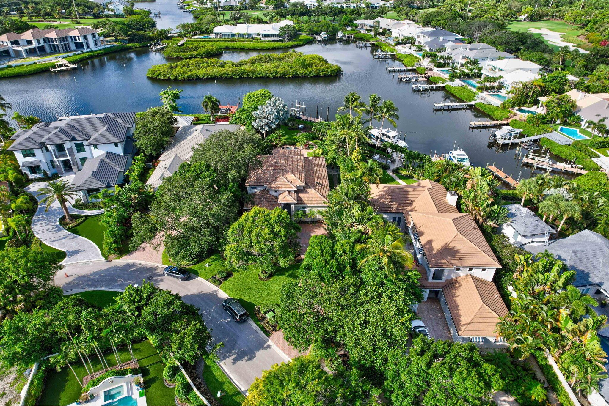 ADMIRALS COVE PAR A - Residential