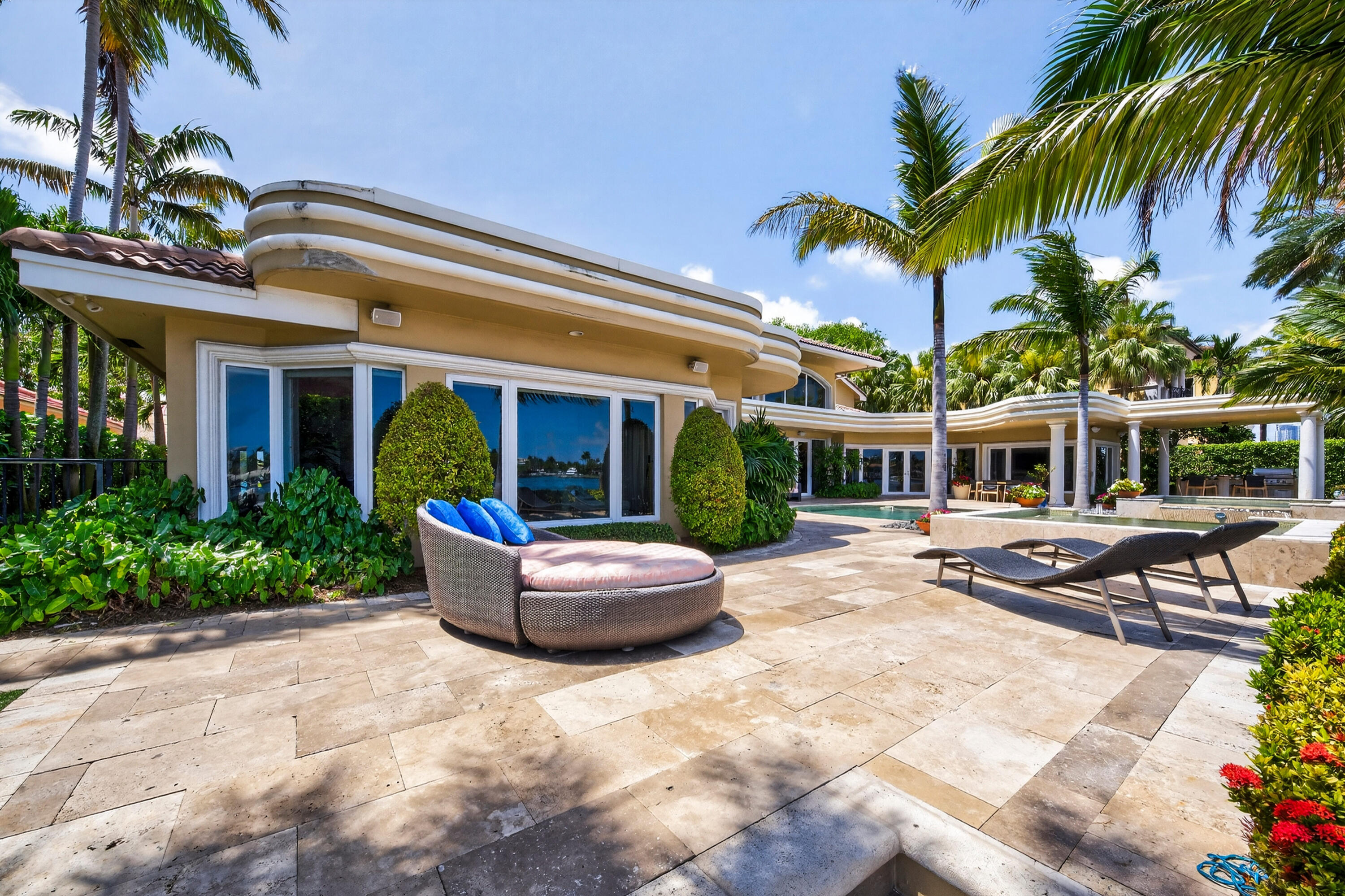 HARBOR BEACH - Residential