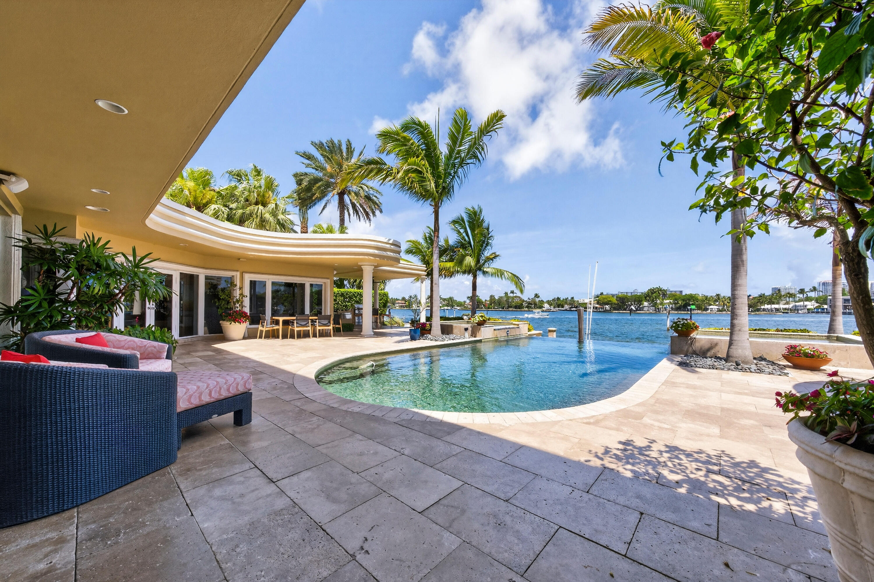 HARBOR BEACH - Residential