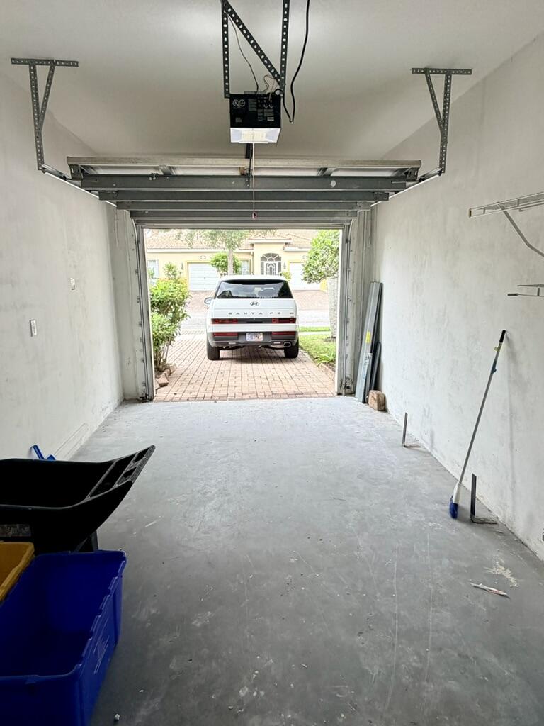 BAYWINDS POD H - Residential Lease