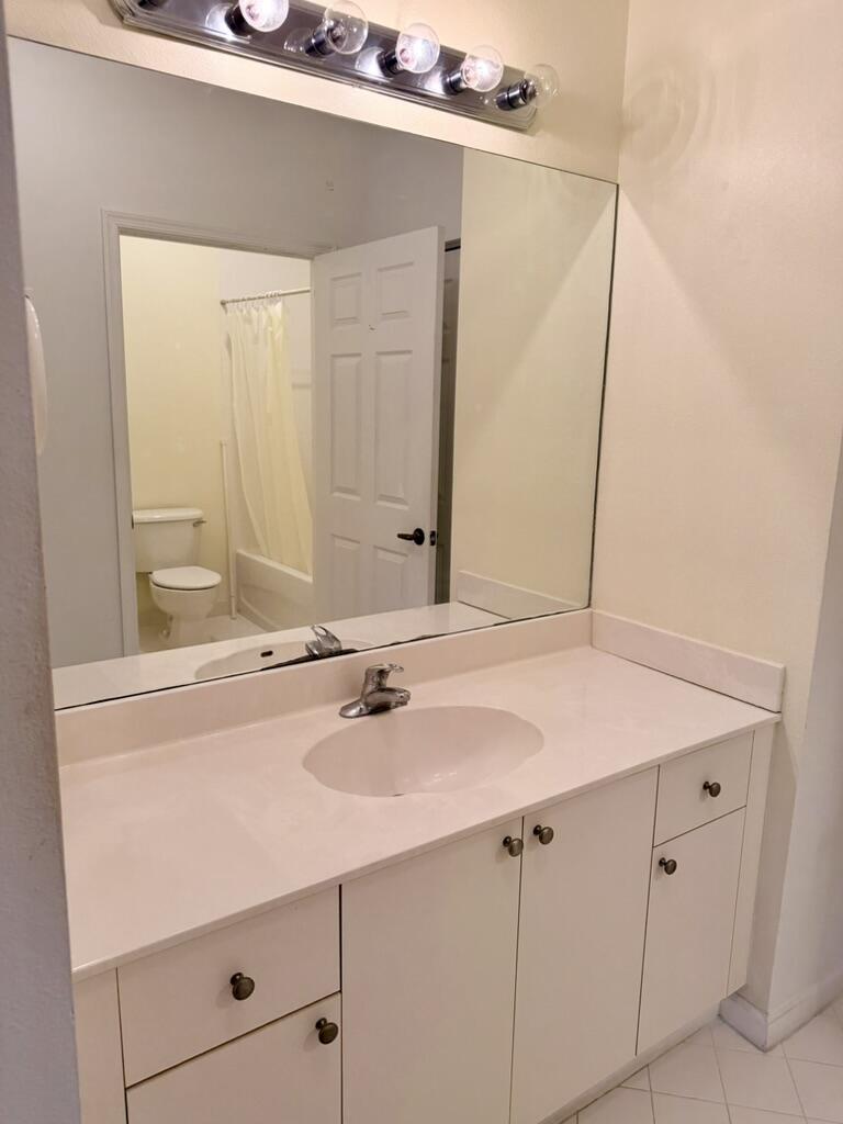 BAYWINDS POD H - Residential Lease