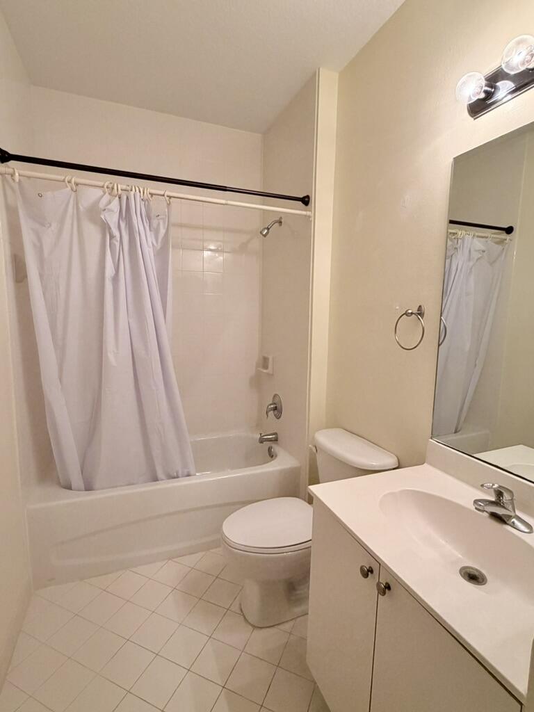 BAYWINDS POD H - Residential Lease