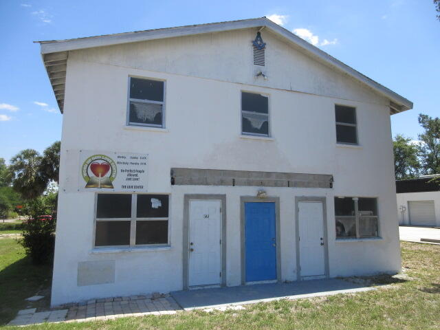 Perfect location on main road. Historical building