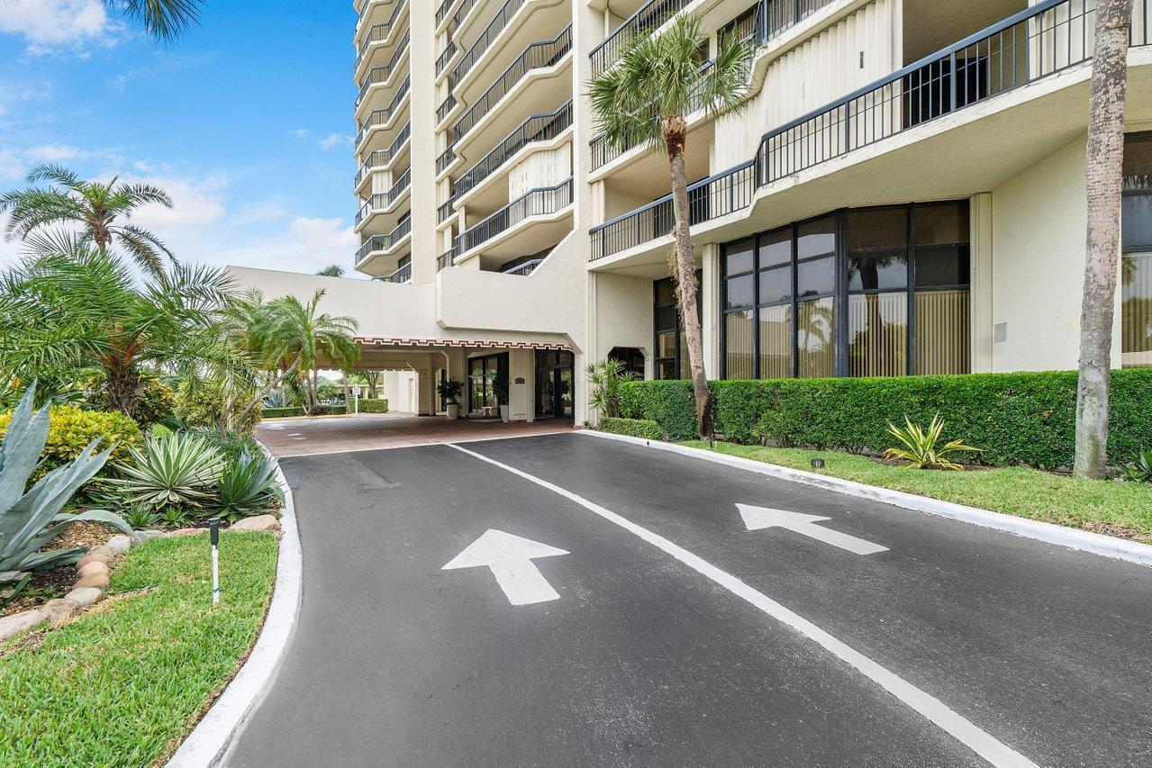 LANDS OF THE PRESIDENT/CONSULATE CONDO - Residential