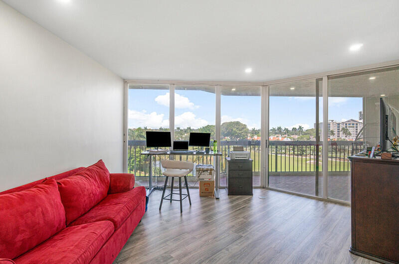 LANDS OF THE PRESIDENT/CONSULATE CONDO - Residential