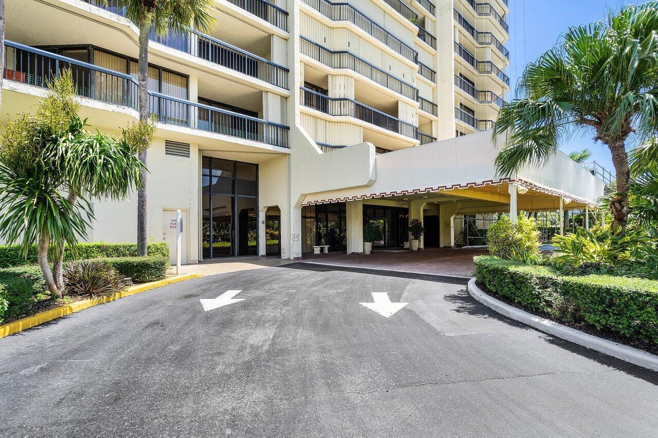 LANDS OF THE PRESIDENT/CONSULATE CONDO - Residential