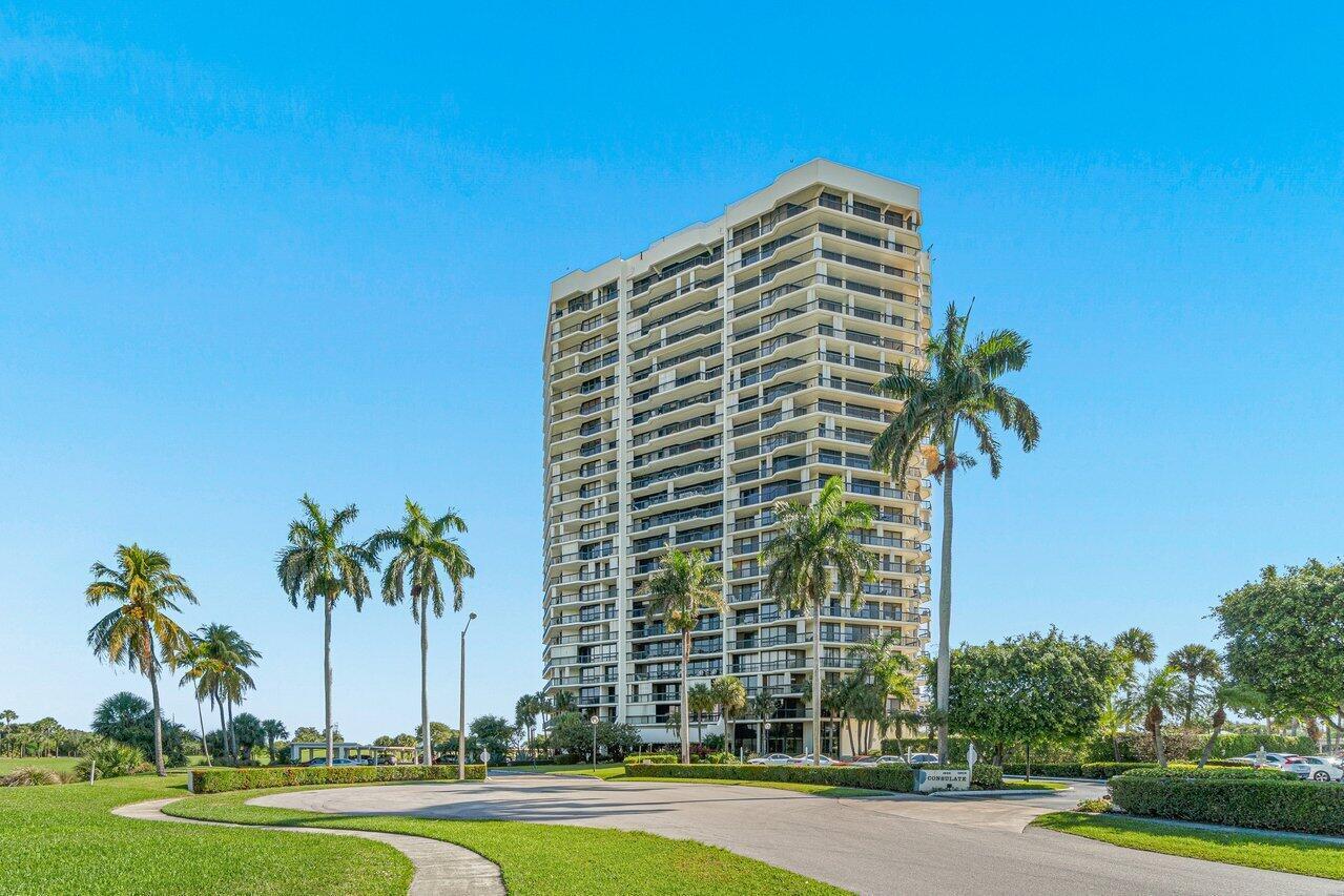 LANDS OF THE PRESIDENT/CONSULATE CONDO - Residential