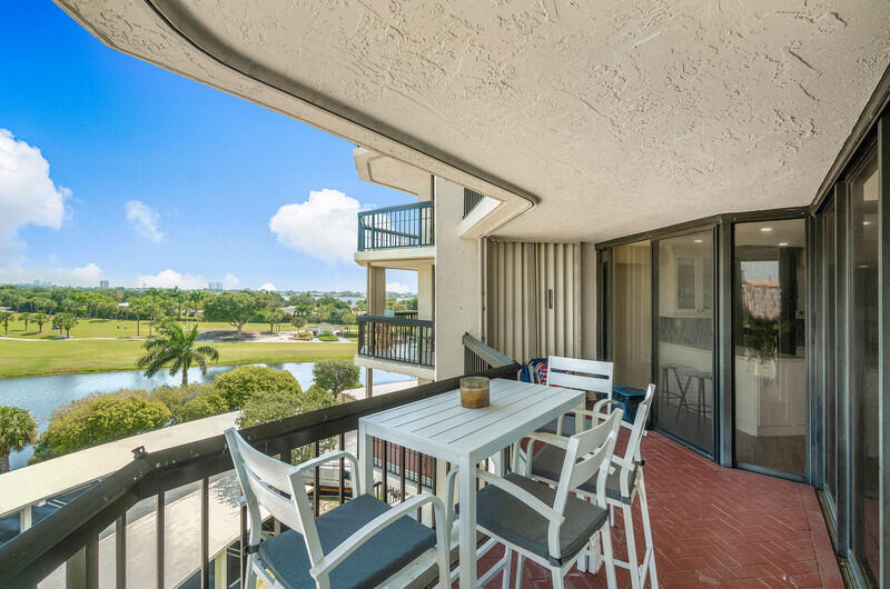 LANDS OF THE PRESIDENT/CONSULATE CONDO - Residential