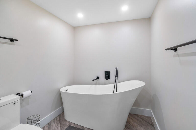 LANDS OF THE PRESIDENT/CONSULATE CONDO - Residential
