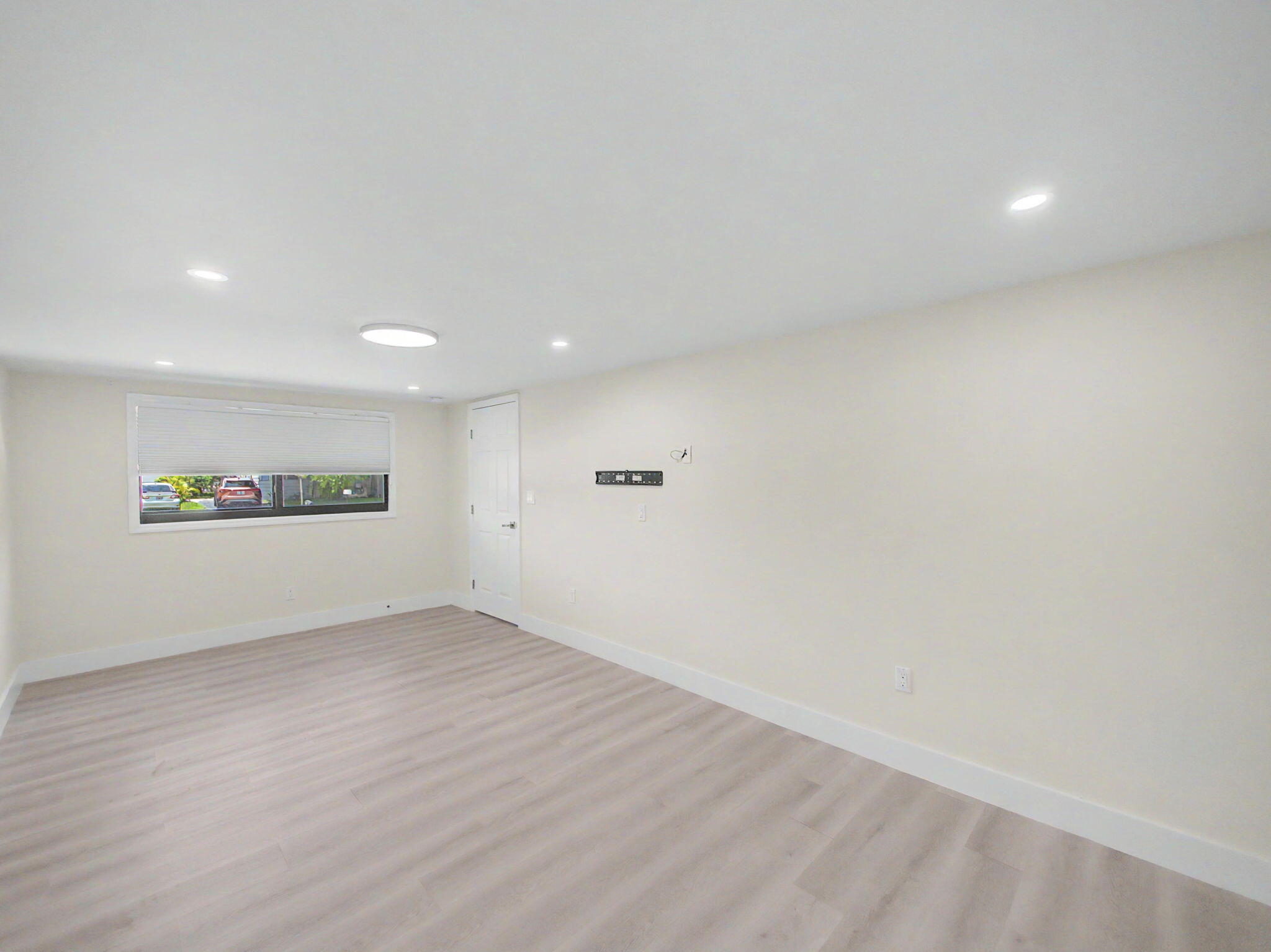 PALM BEACH SQUARE UNIT 1 - Residential