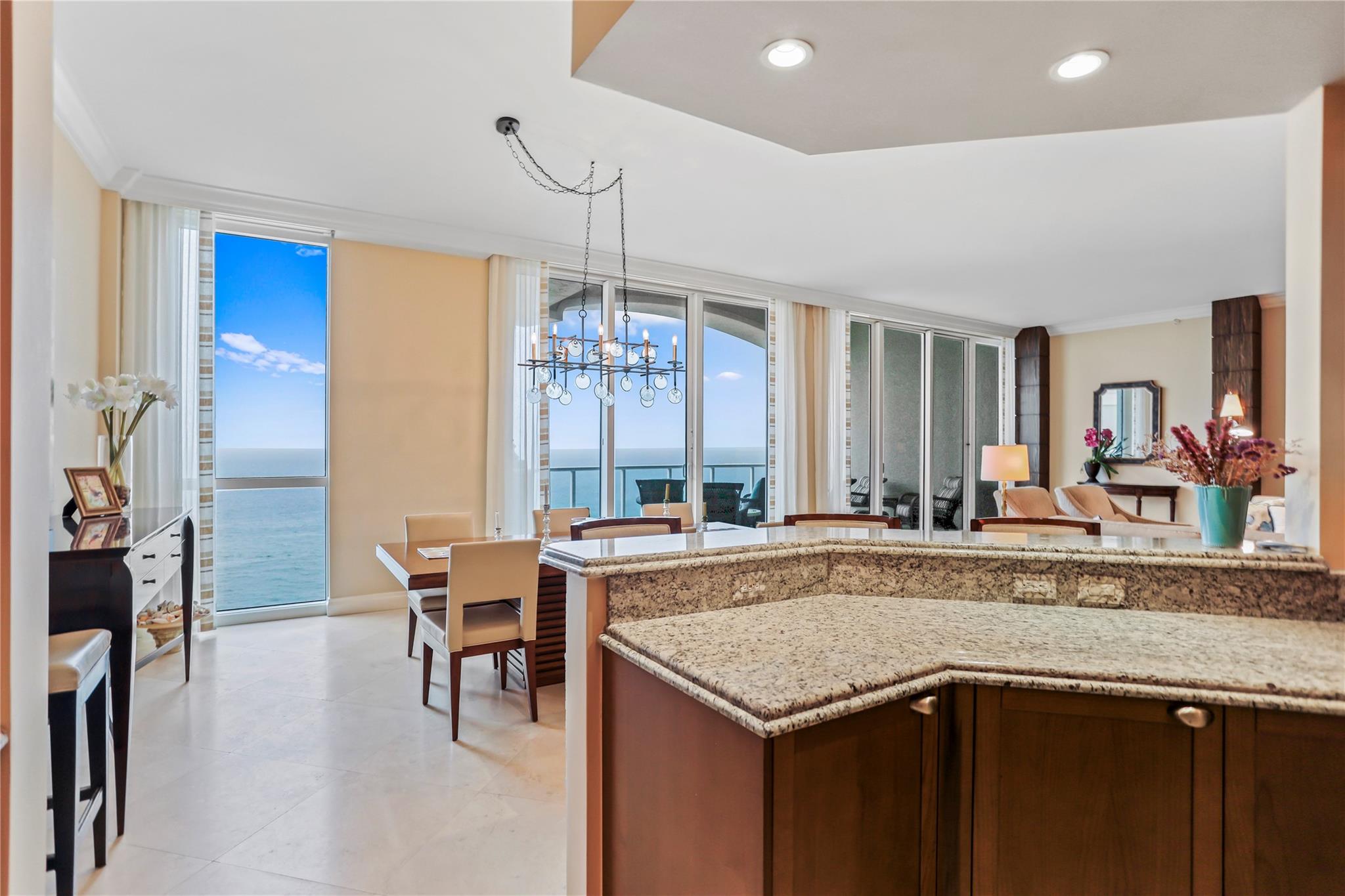 OCEAN GRANDE - Residential