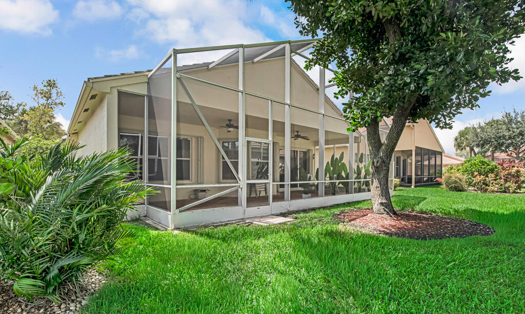 VALENCIA SHORES - Residential