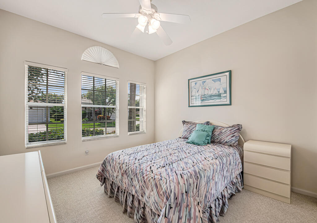 VALENCIA SHORES - Residential