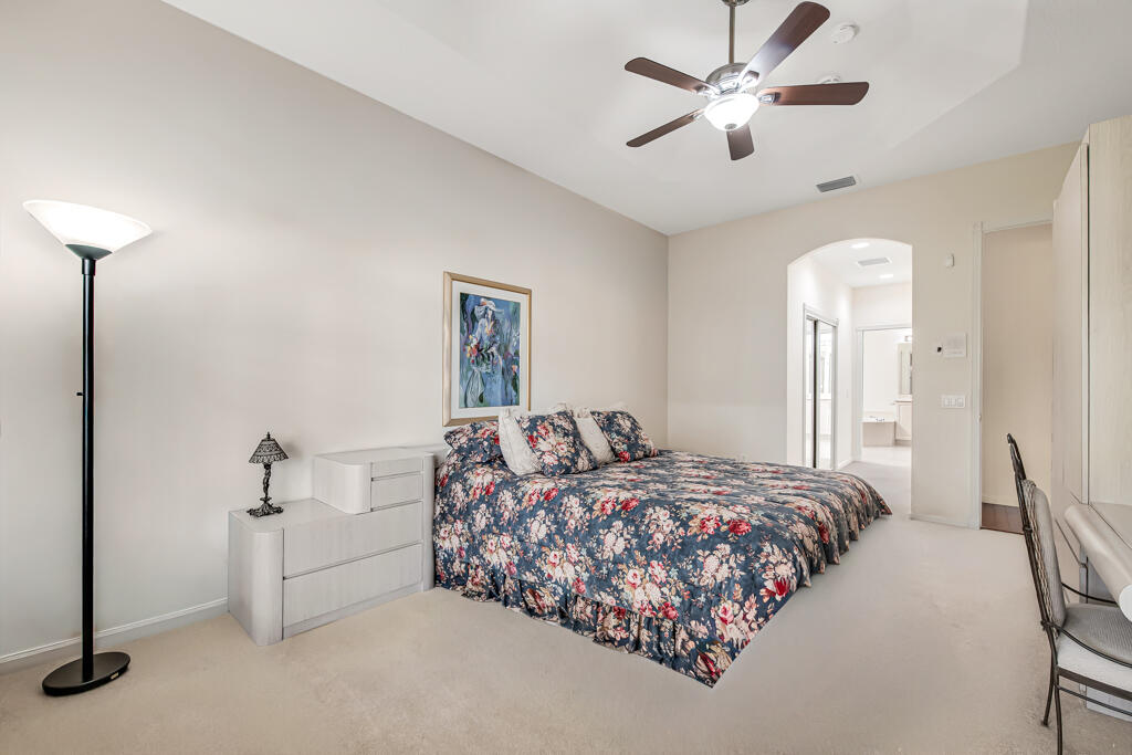 VALENCIA SHORES - Residential